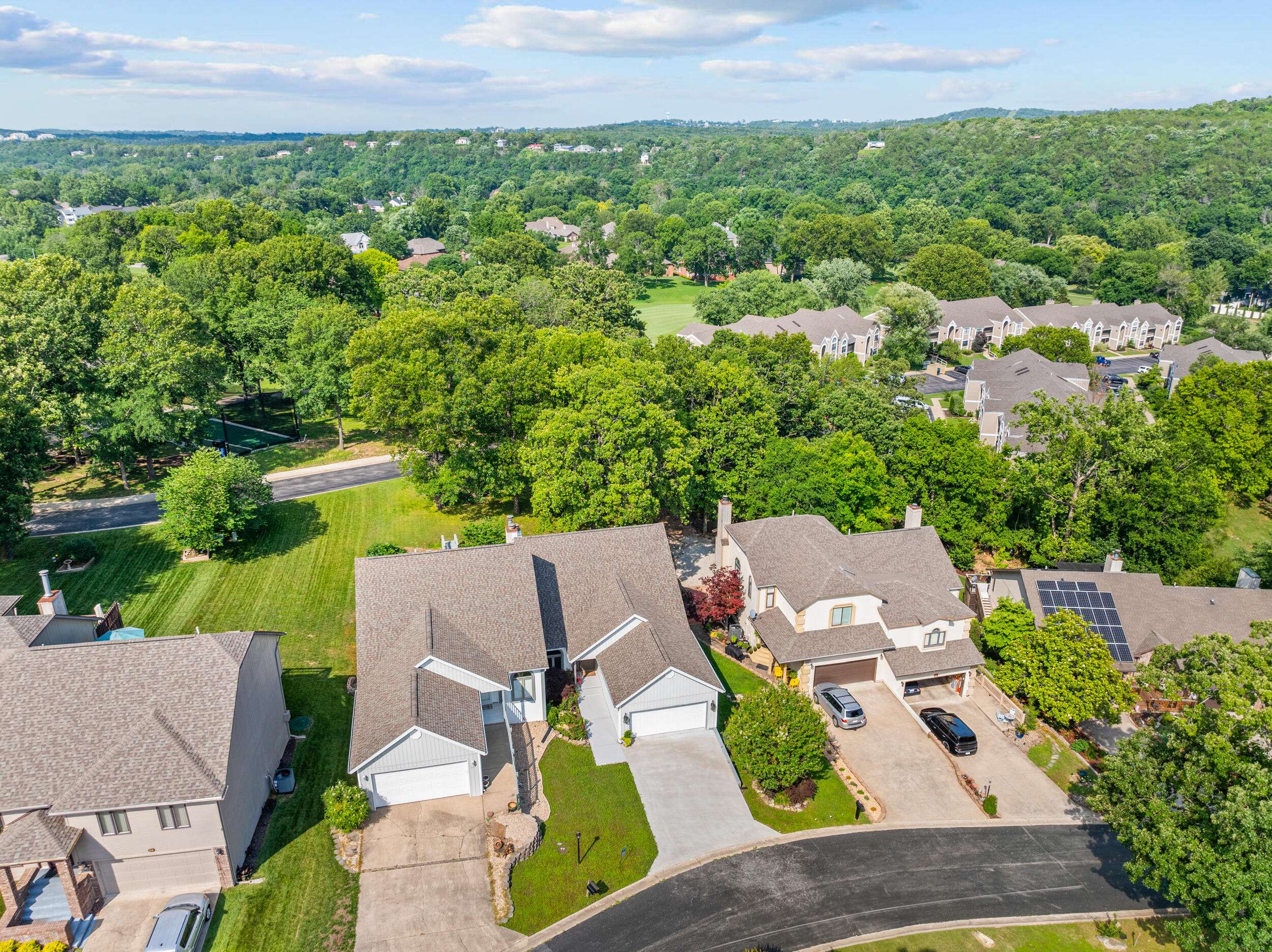 185 Eagle Pointe DR, Branson, MO 65616