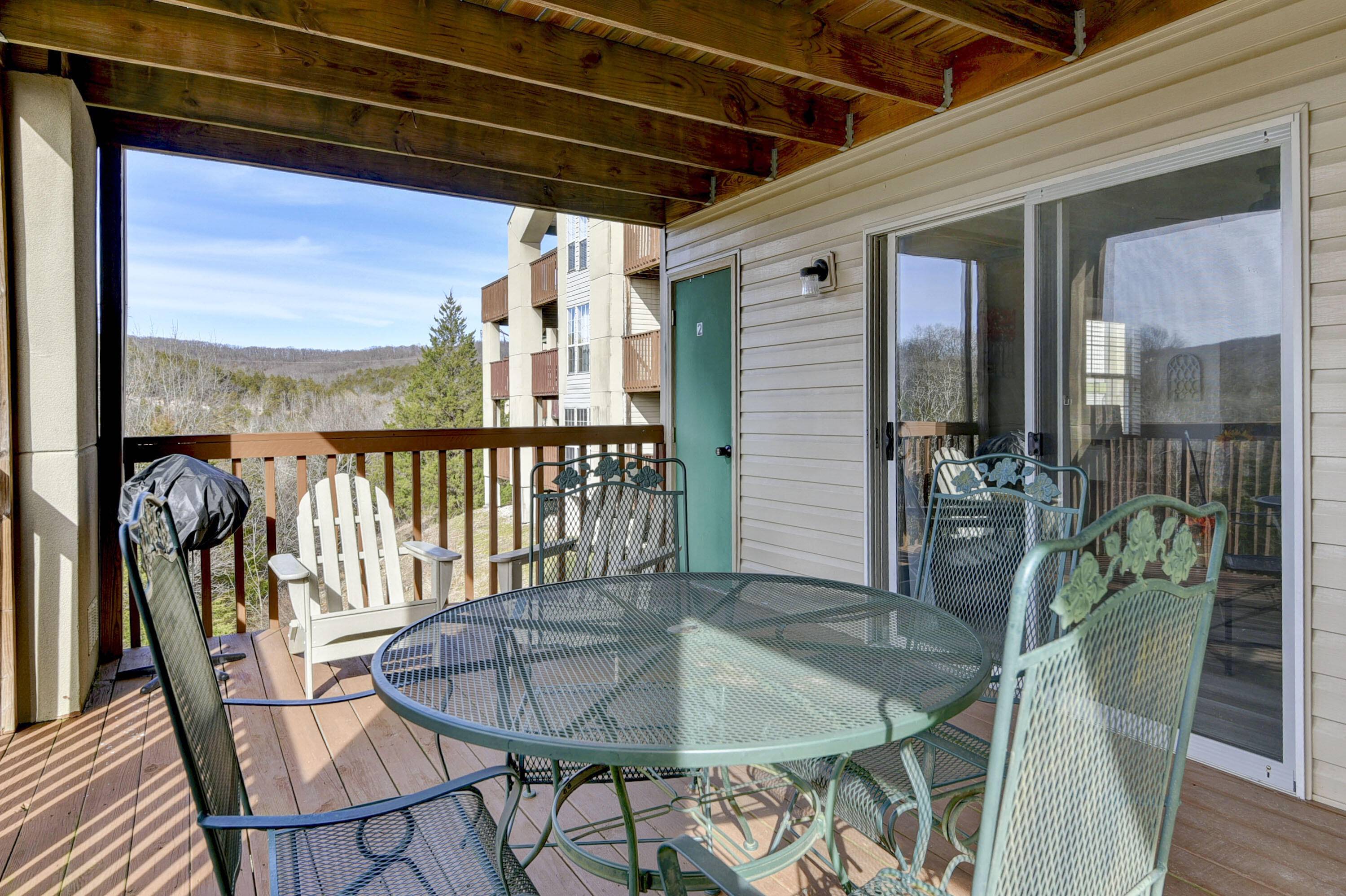 5 Woodpecker LN #2, Branson, MO 65616