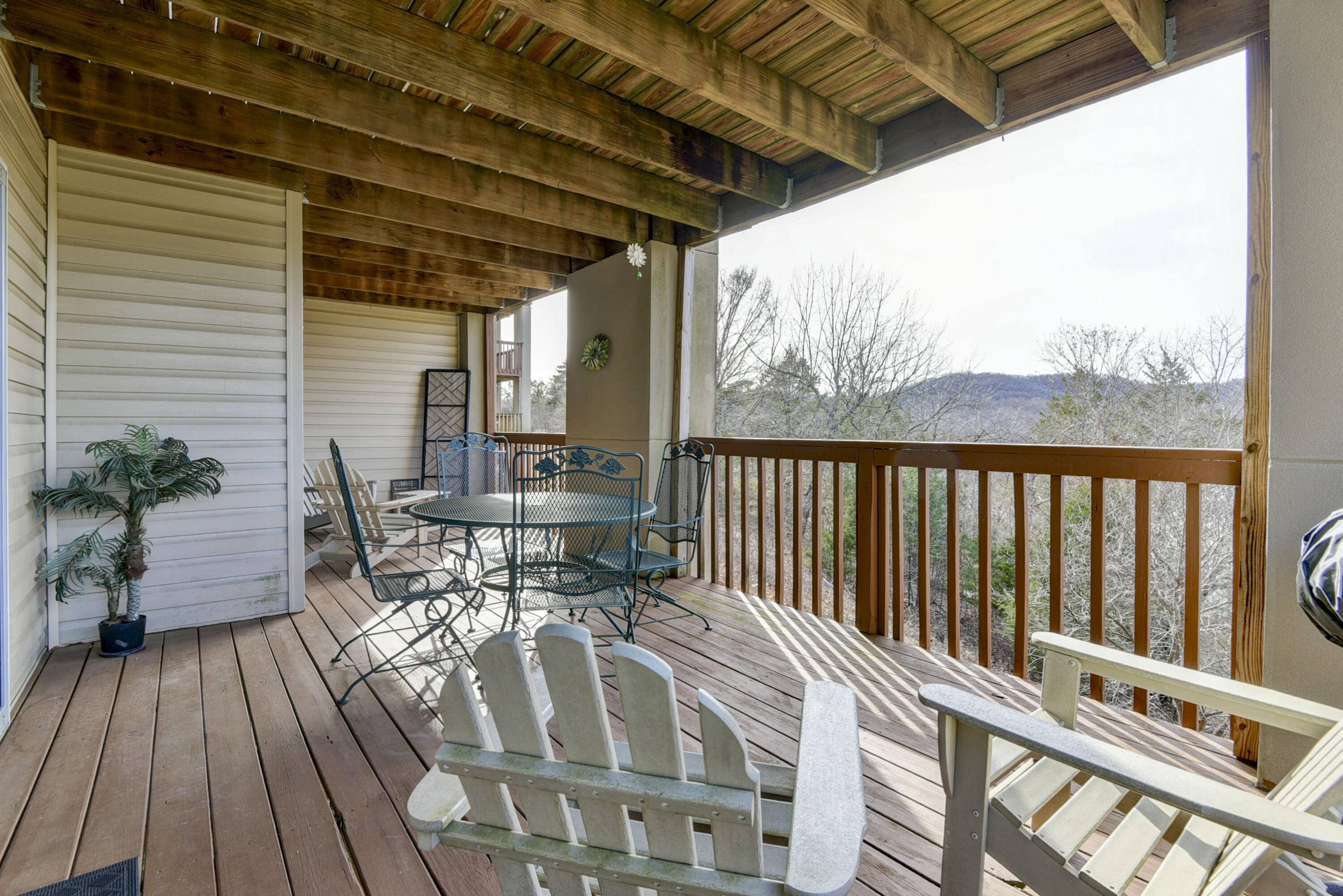 5 Woodpecker LN #2, Branson, MO 65616
