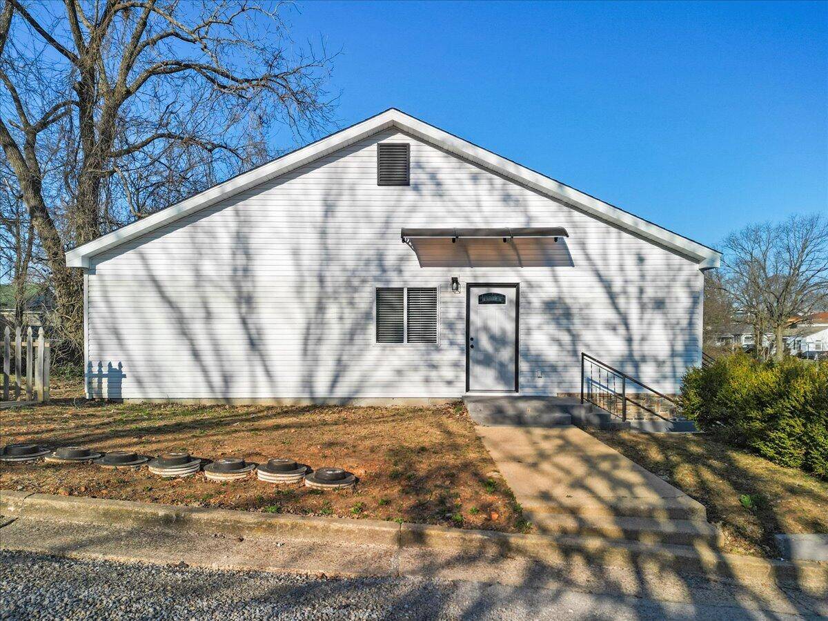 515 Nebraska AVE, West Plains, MO 65775