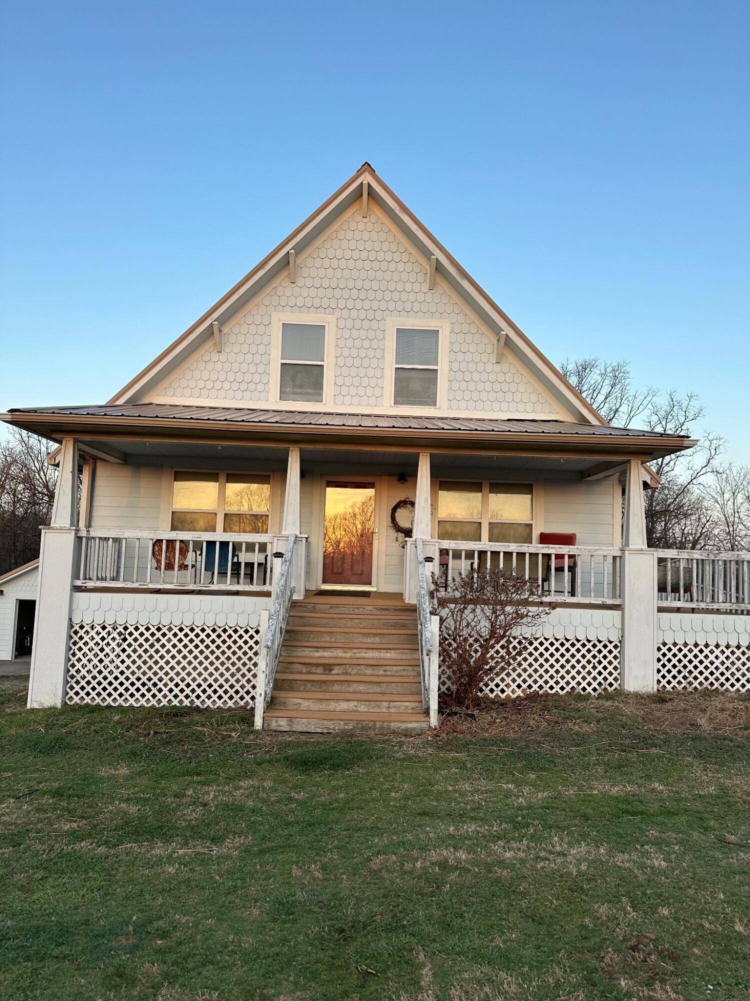 660 Pendergraft RD, Noel, MO 64854