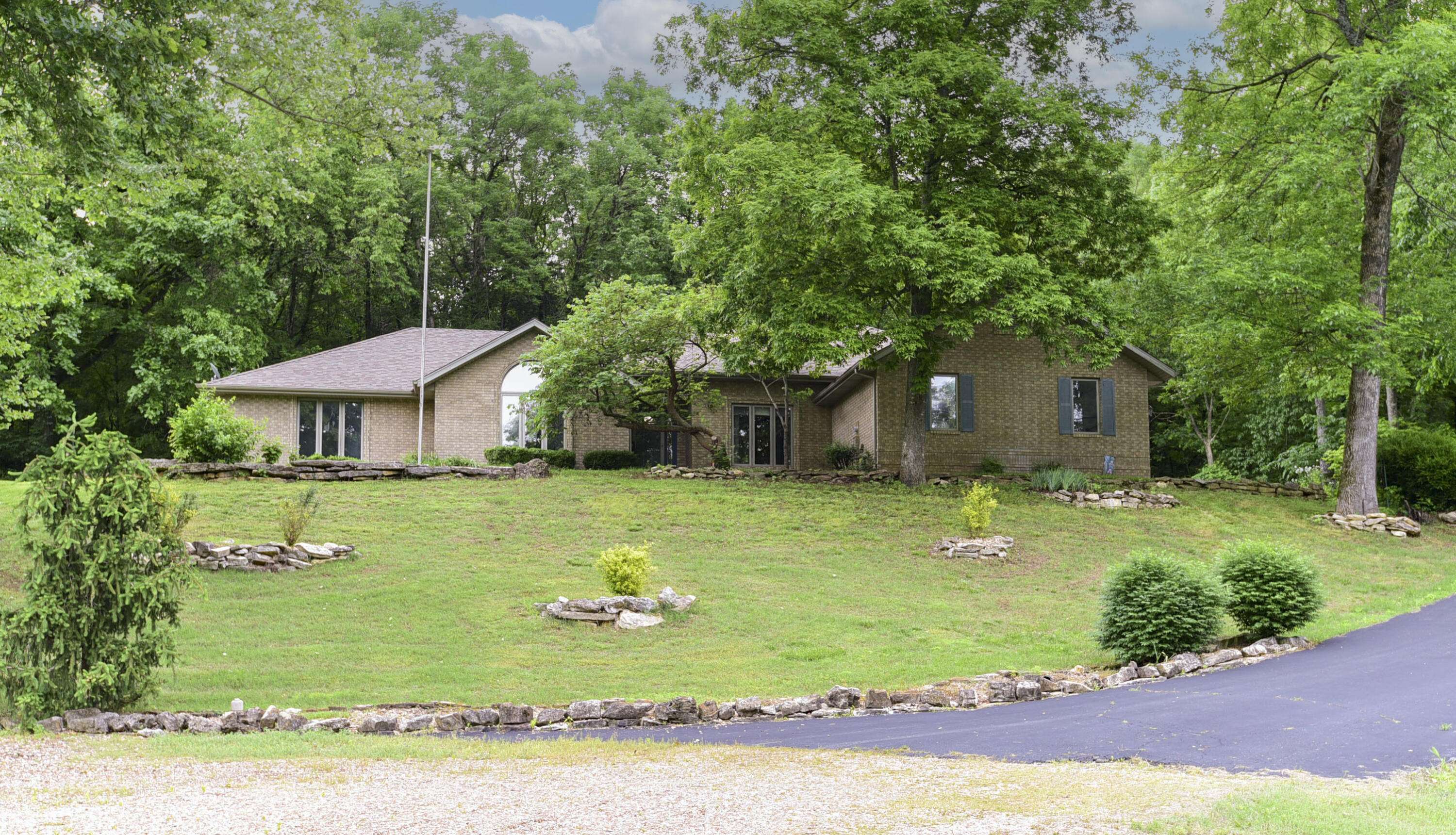 130 Misty Mountain, Hollister, MO 65672