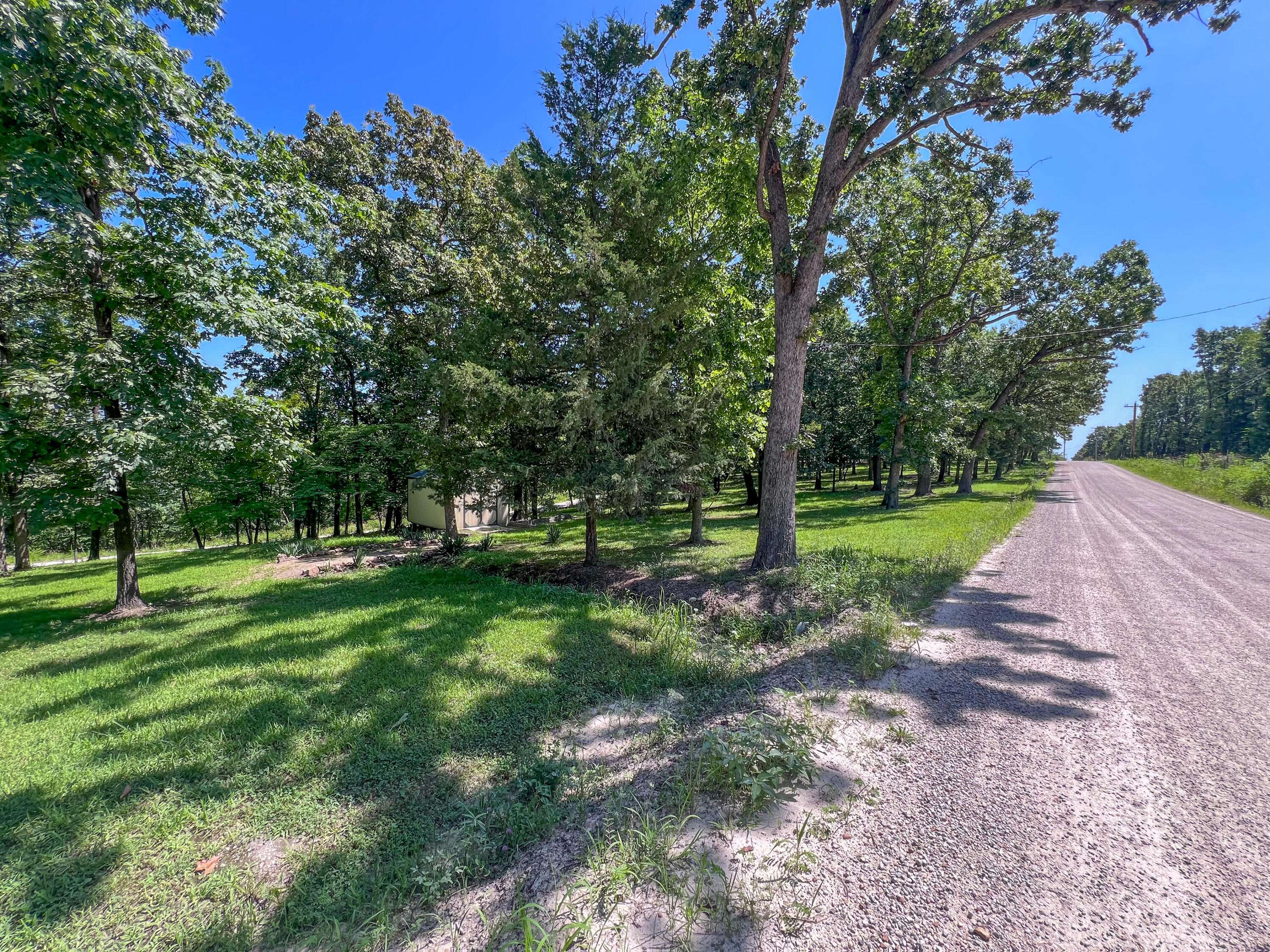 24480 County Road 255, Pittsburg, MO 65724