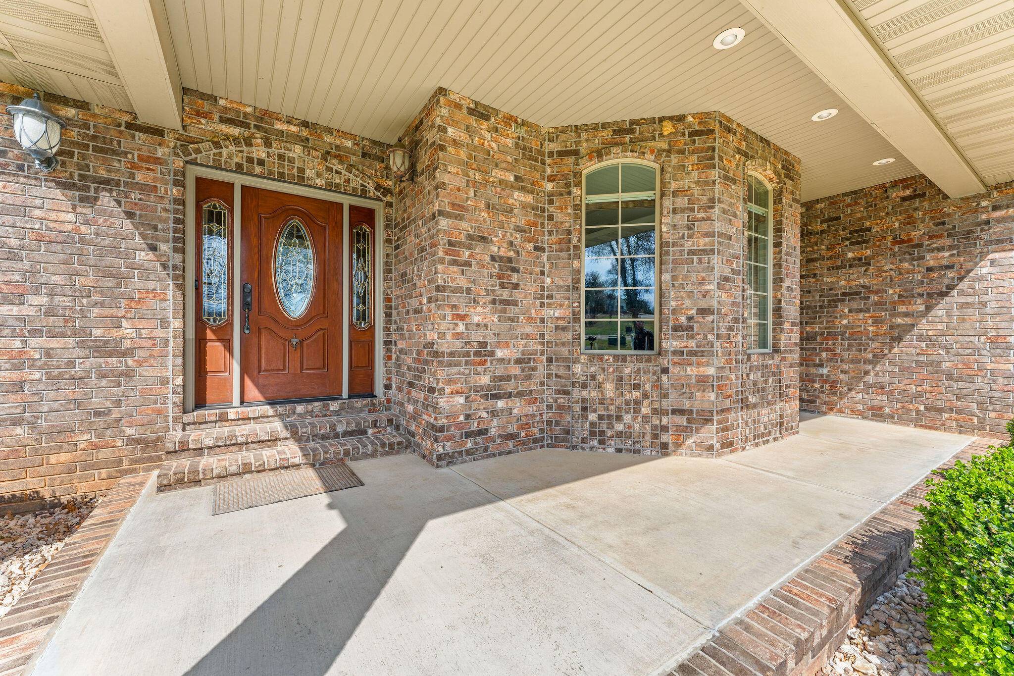 181 Merlot RD, Lampe, MO 65681
