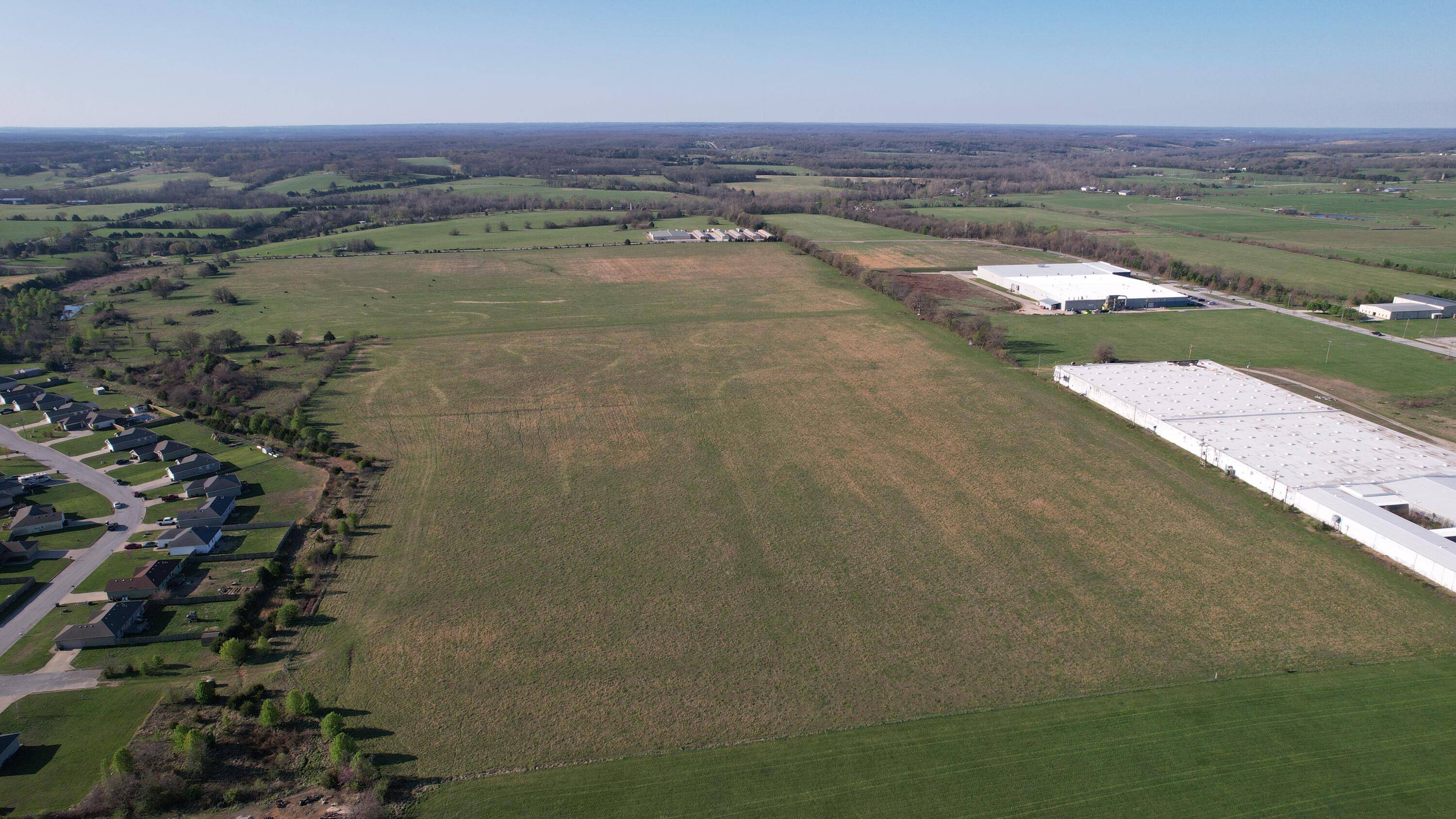 000 Commerce RD, Marshfield, MO 65706
