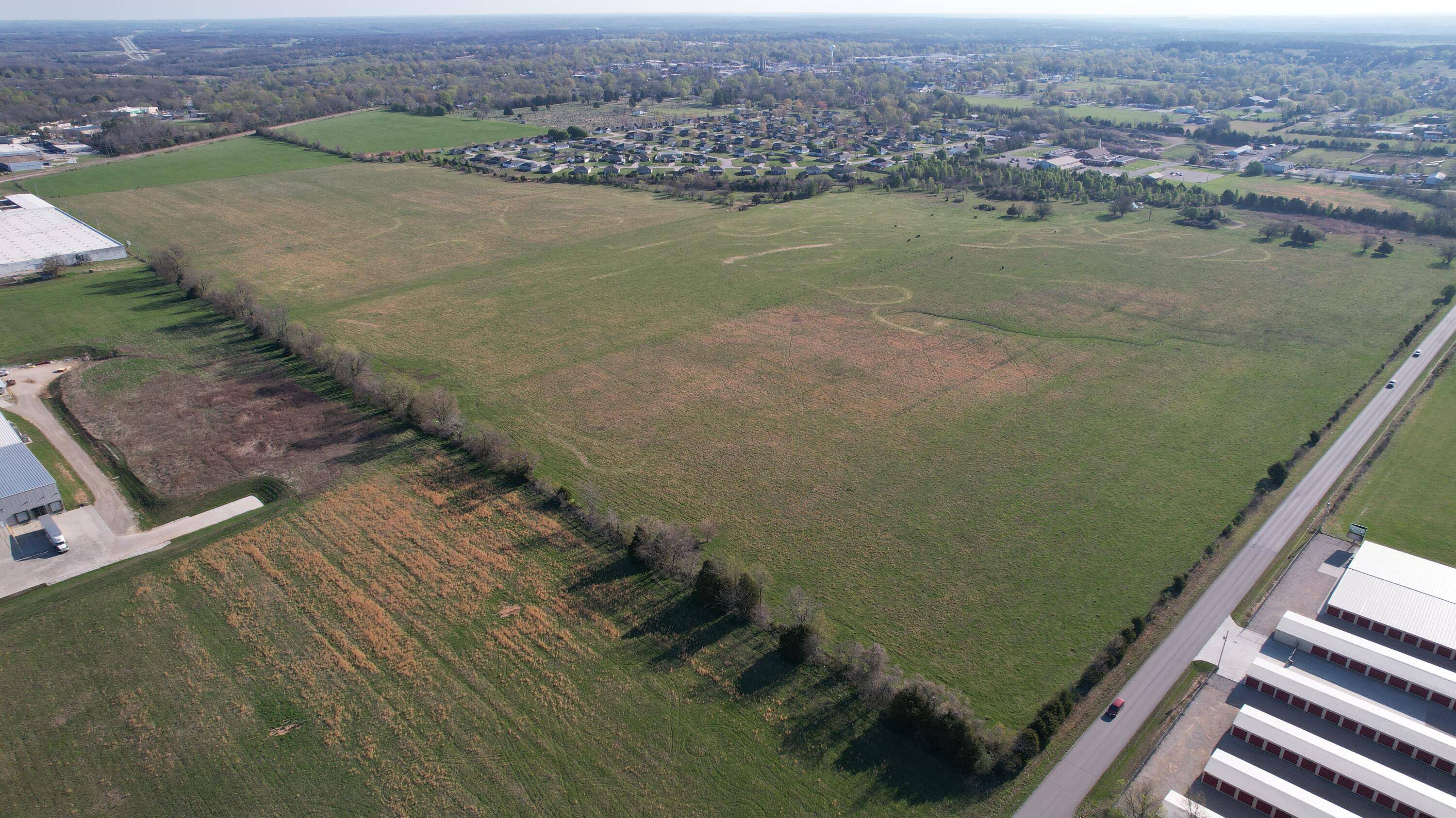 000 Commerce RD, Marshfield, MO 65706