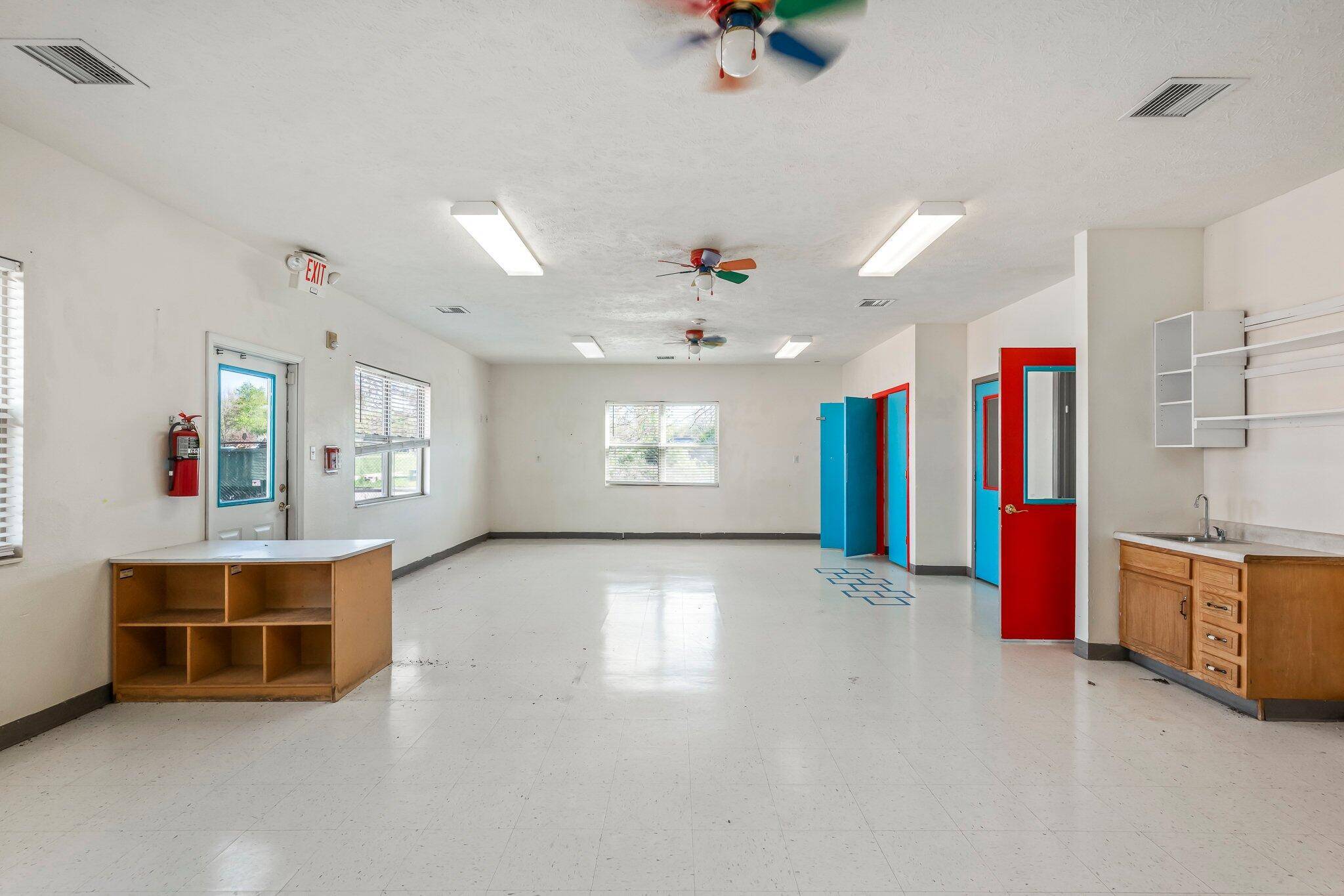 220 N Cedar AVE, Republic, MO 65738