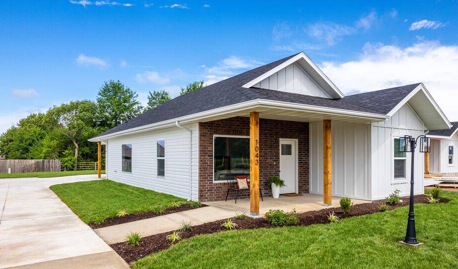 929 N Blake AVE, Republic, MO 65738