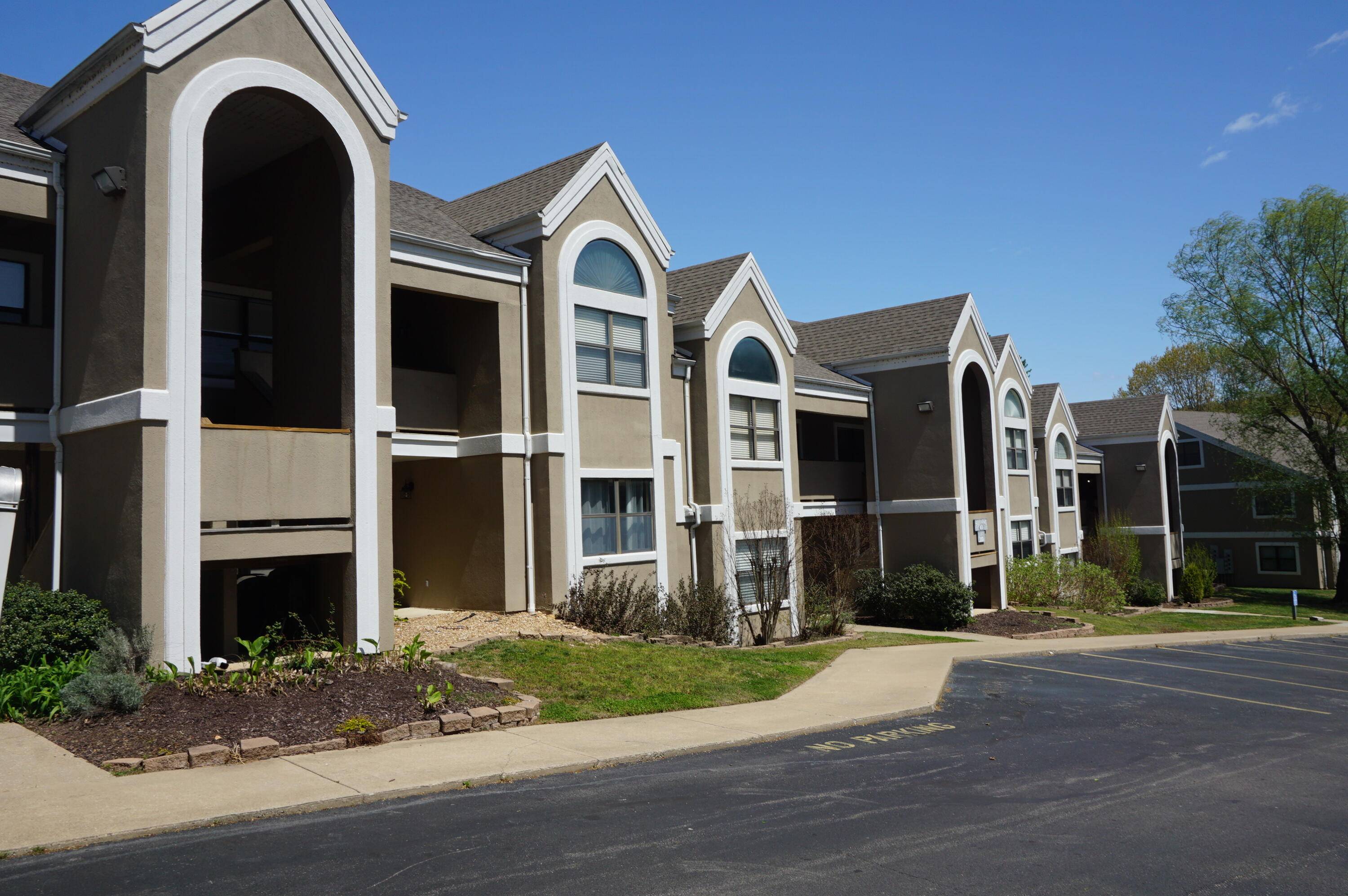 255 Wimbledon DR #3, Branson, MO 65616