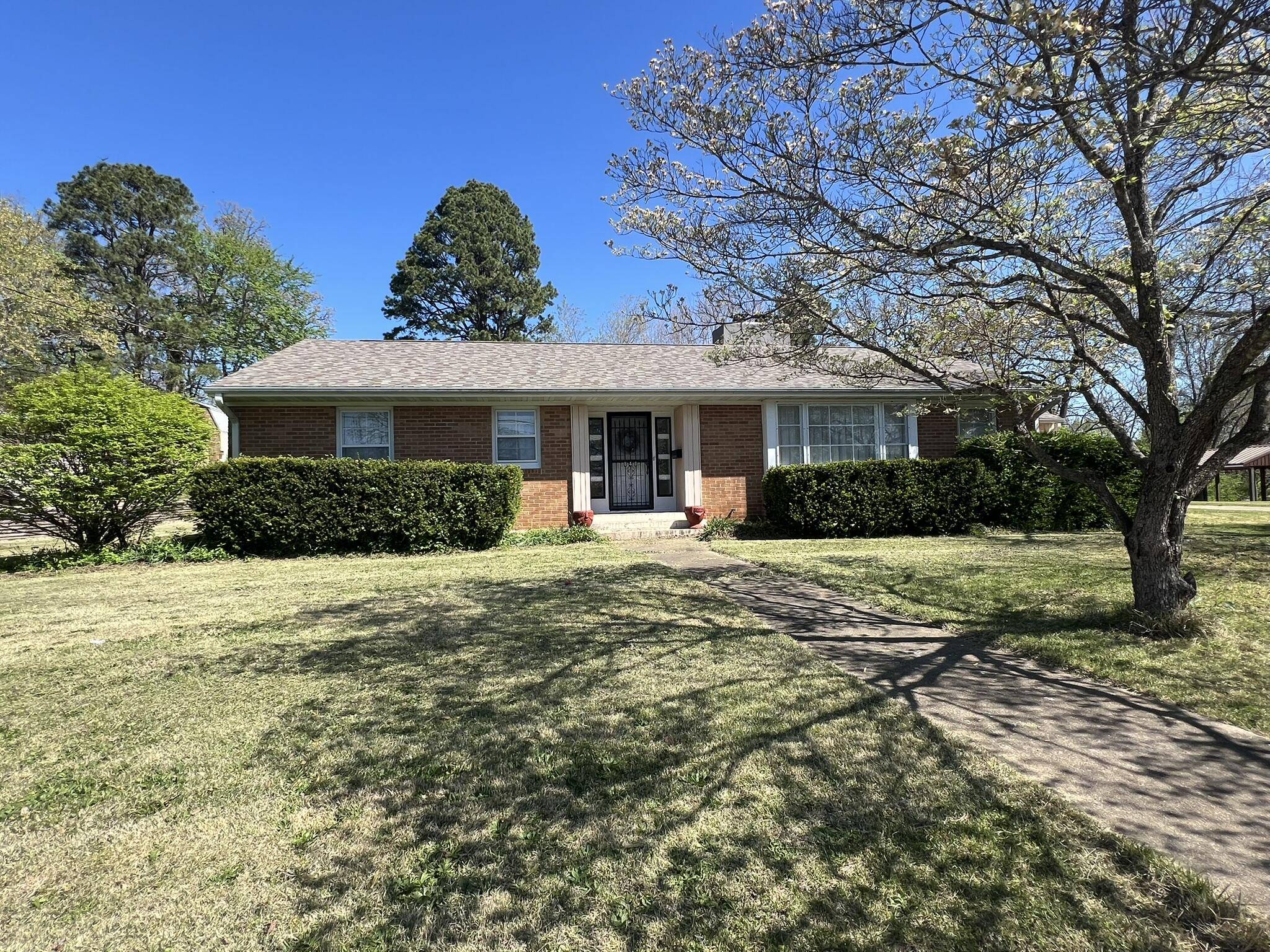 848 Chestnut ST, Thayer, MO 65791