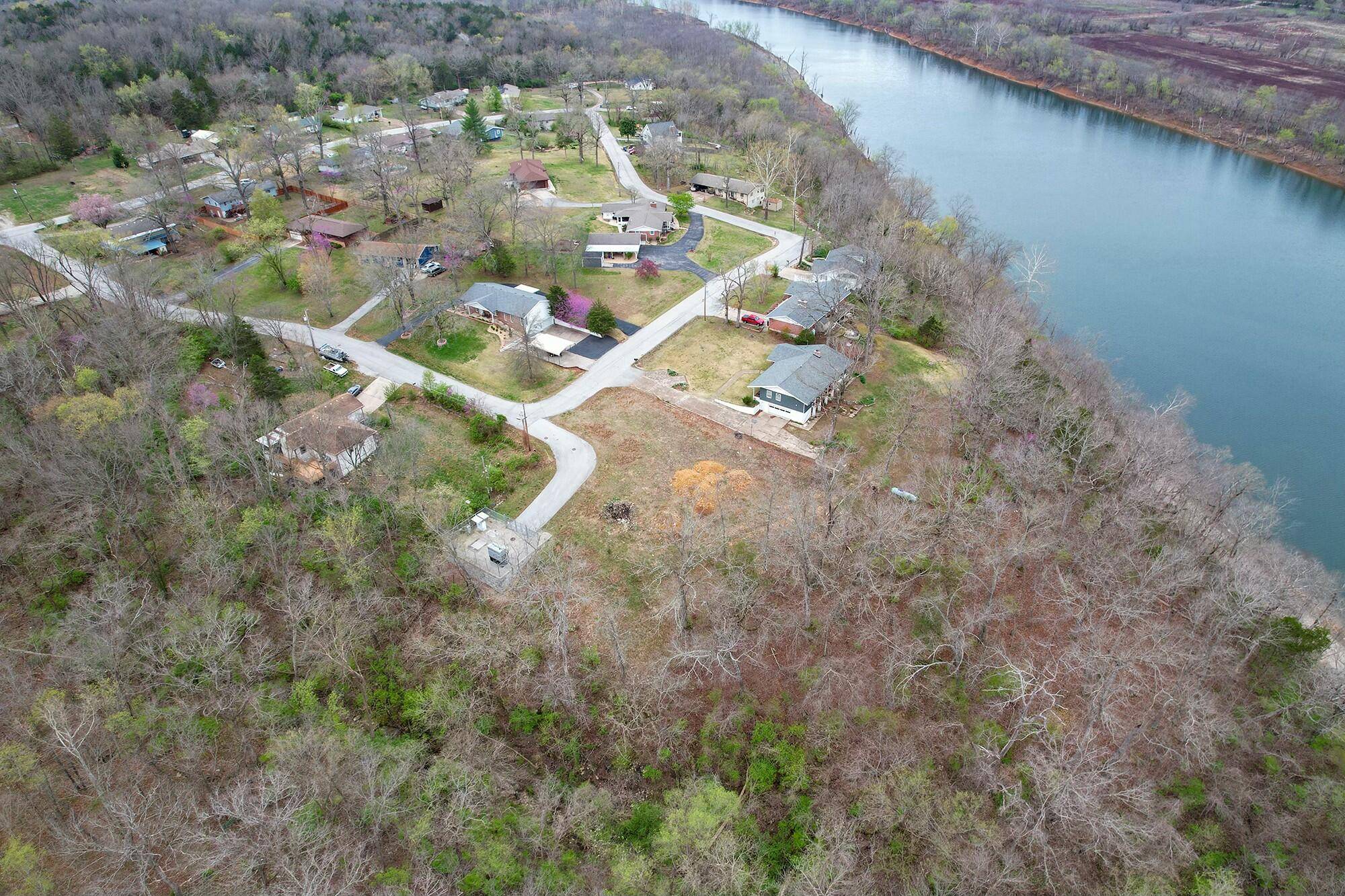 949 Wayland DR, Forsyth, MO 65653