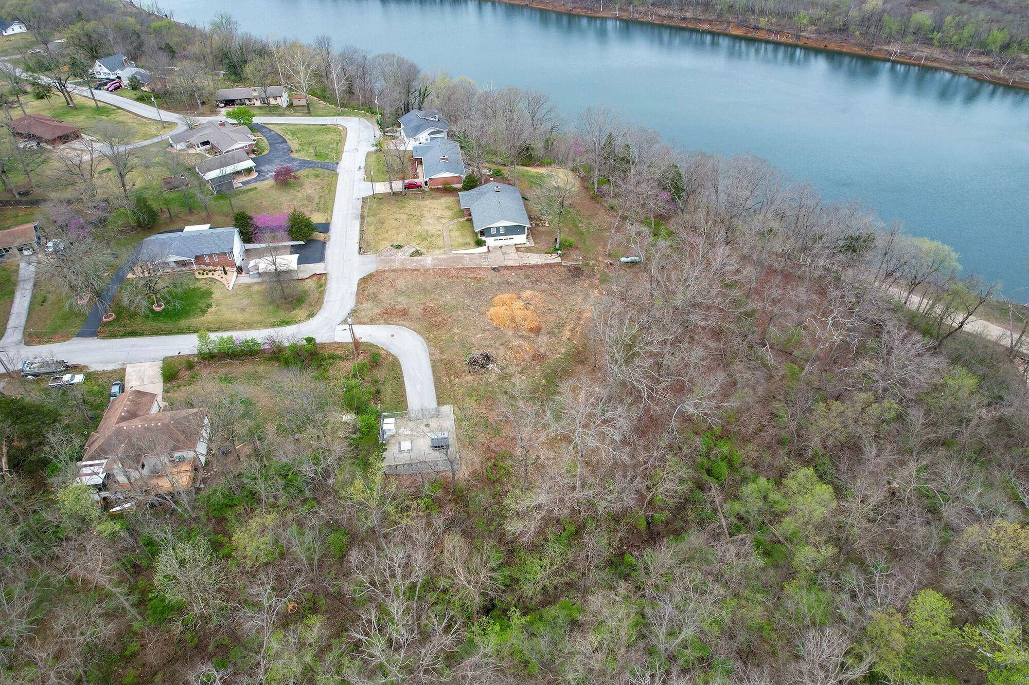 949 Wayland DR, Forsyth, MO 65653