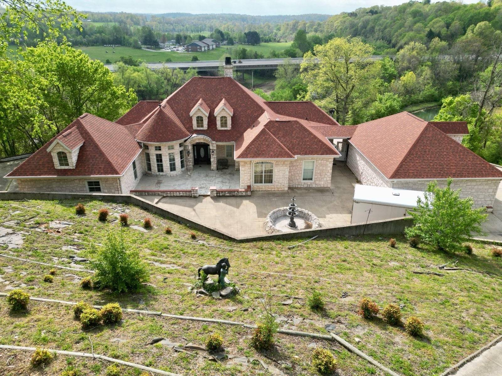 101 Cave Creek RD, Thayer, MO 65791