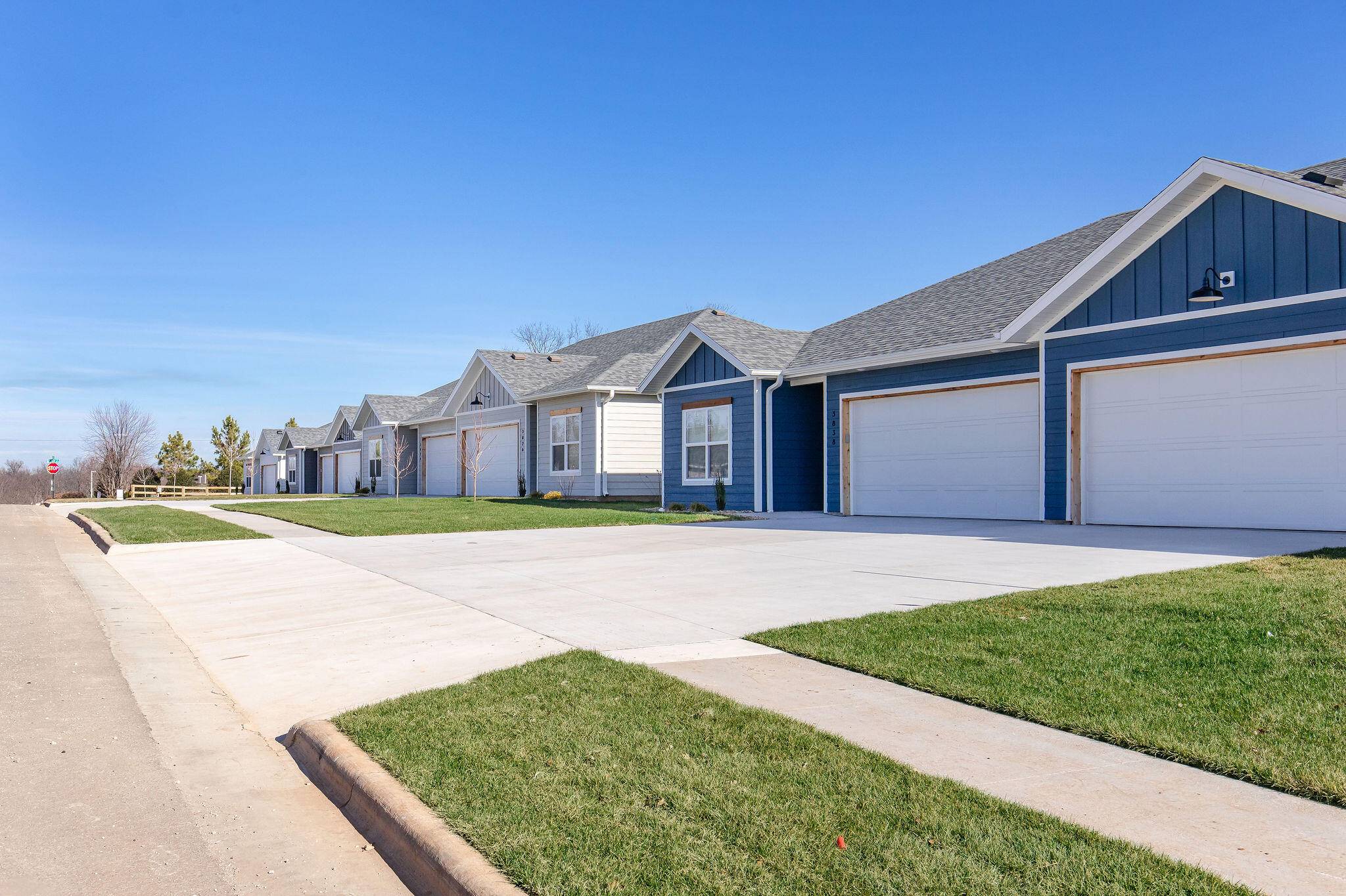 3866 S York AVE, Springfield, MO 65810