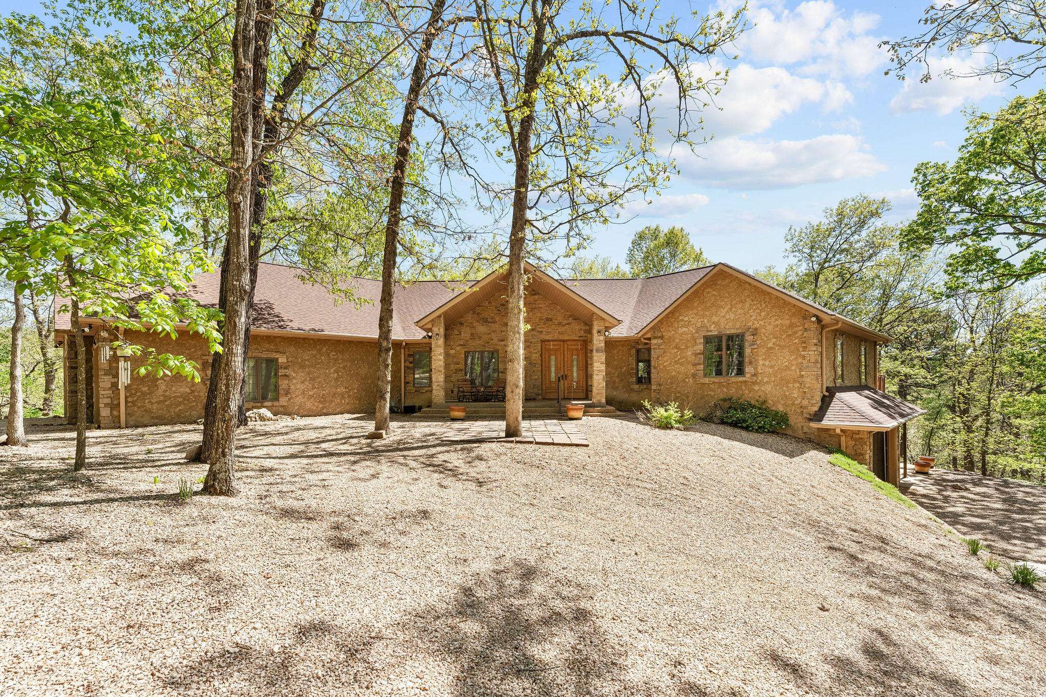 160 Old Horseshoe Rdg, Lampe, MO 65681