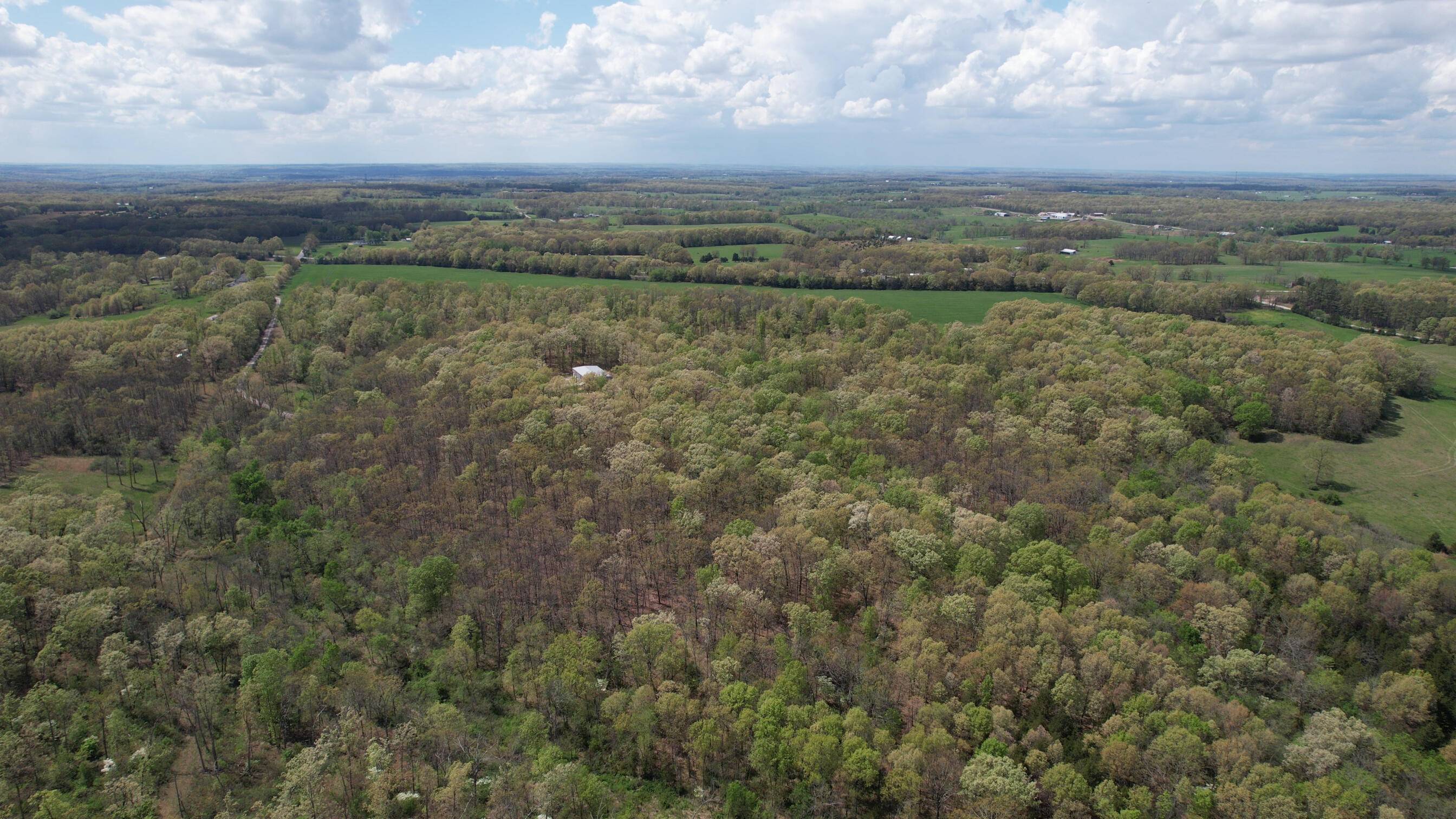 000 Victory LN, Niangua, MO 65713