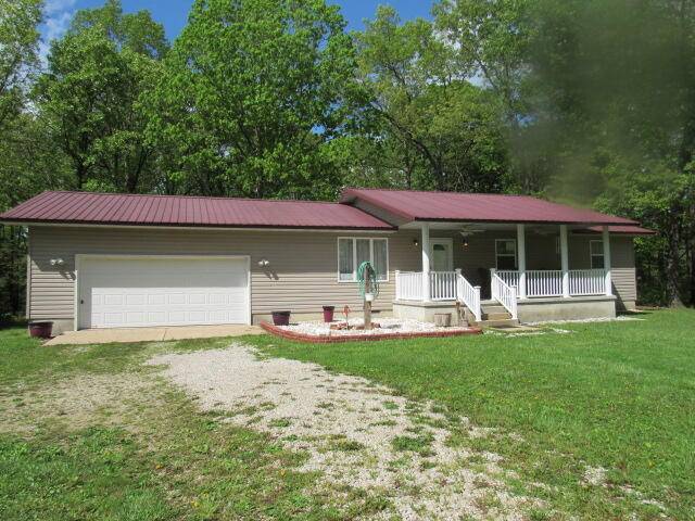 7210 Newkirk RD, Mountain Grove, MO 65711