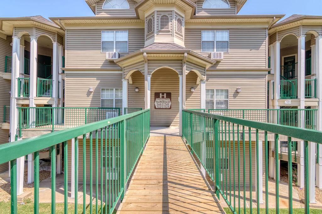 813 Holiday Ridge #H-10, Branson, MO 65616
