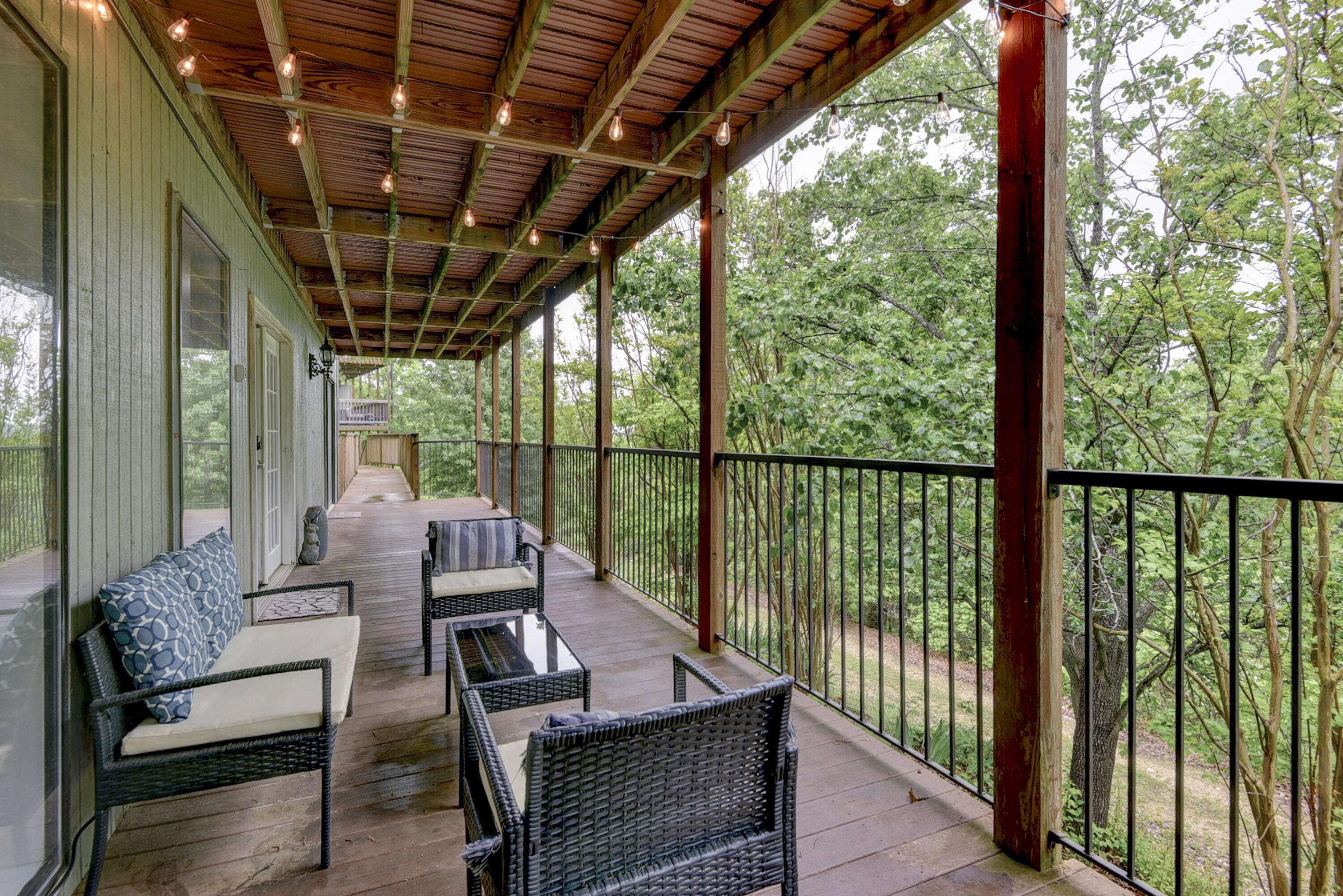 366 Notch LN #4a, Branson West, MO 65737