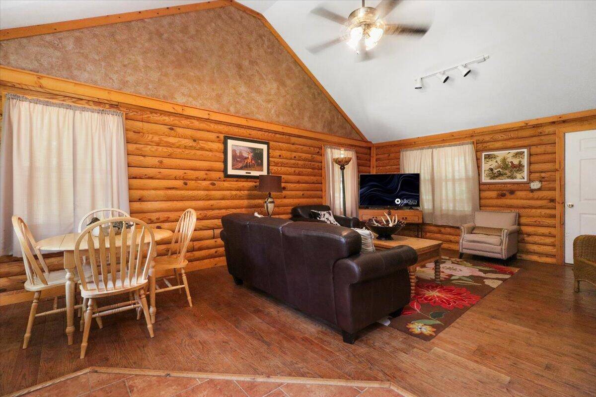 1300 County Road 113 #Cabin 1, Alton, MO 65606
