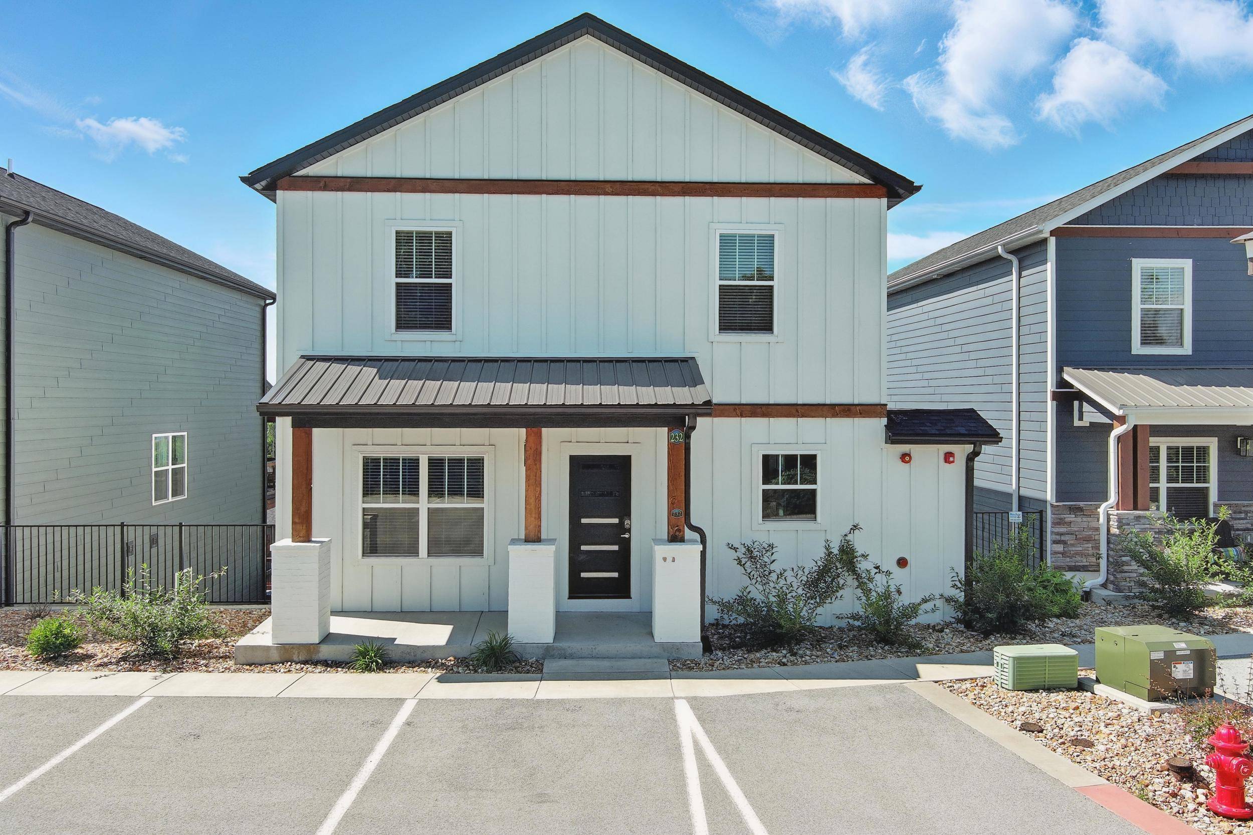232 Chateau Mountain Hilltop Way, Branson, MO 65616