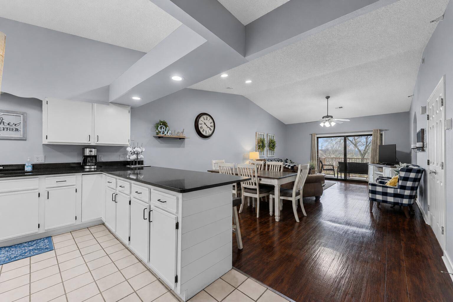 350 S Wildwood DR #B-11, Branson, MO 65616