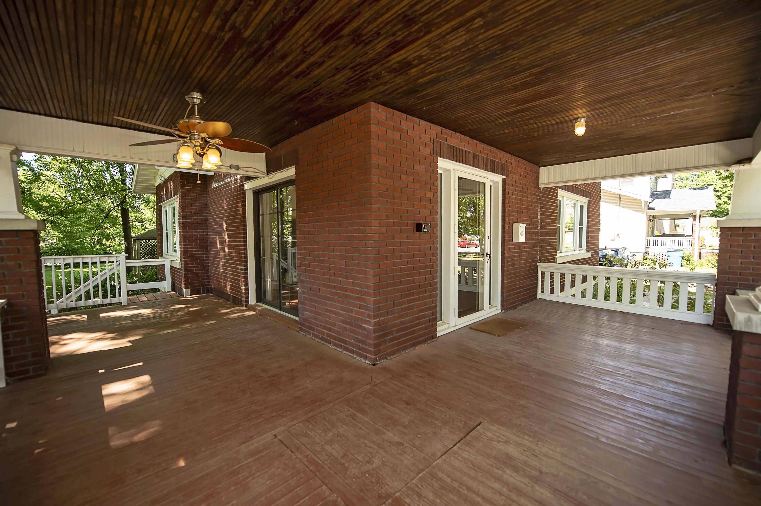 1348 E Cherry ST, Springfield, MO 65802