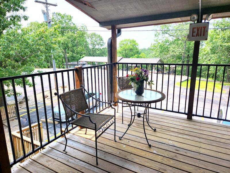 388 Notch LN #12, Branson West, MO 65737
