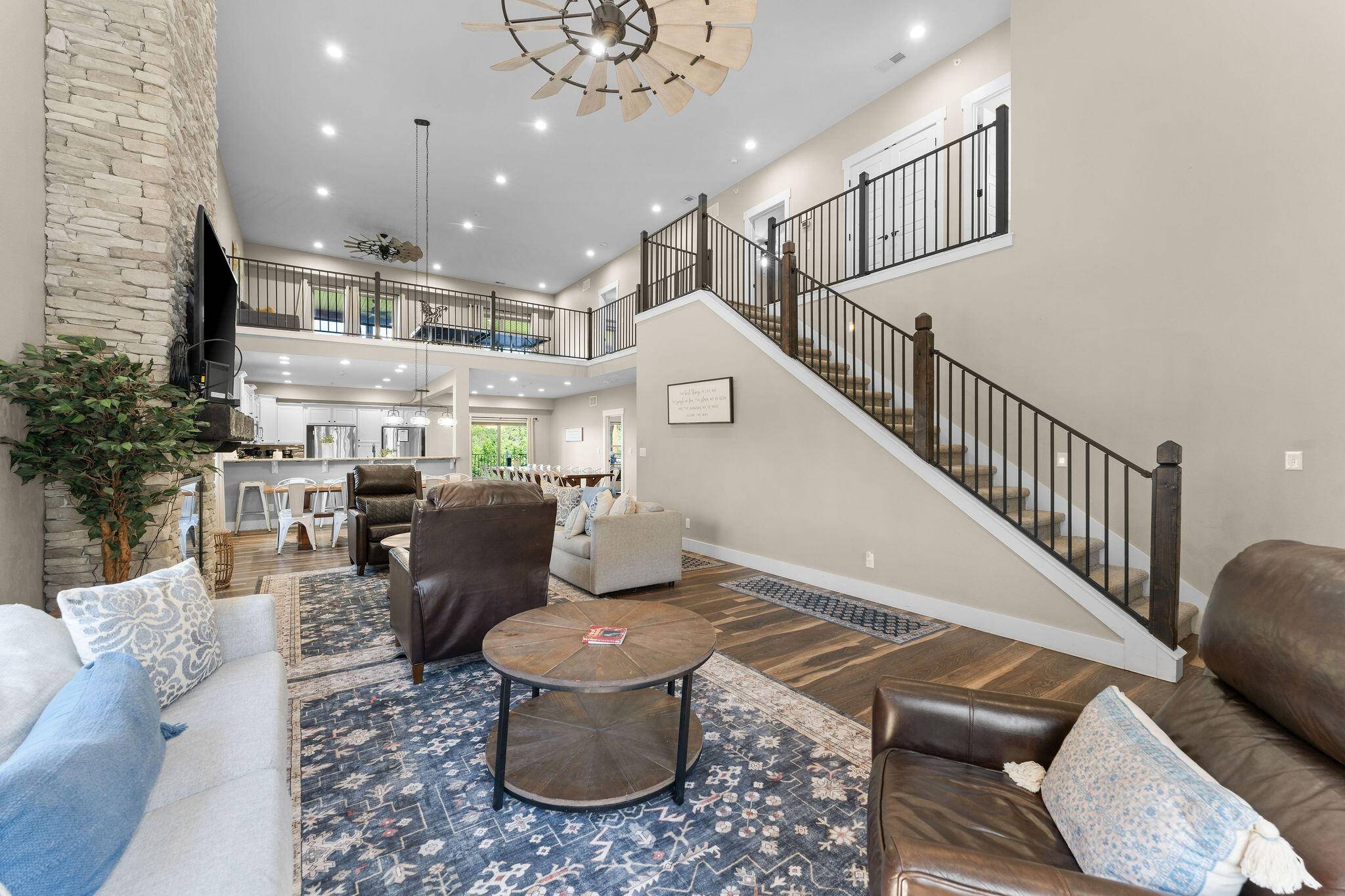 440 Lake Front DR, Branson, MO 65616