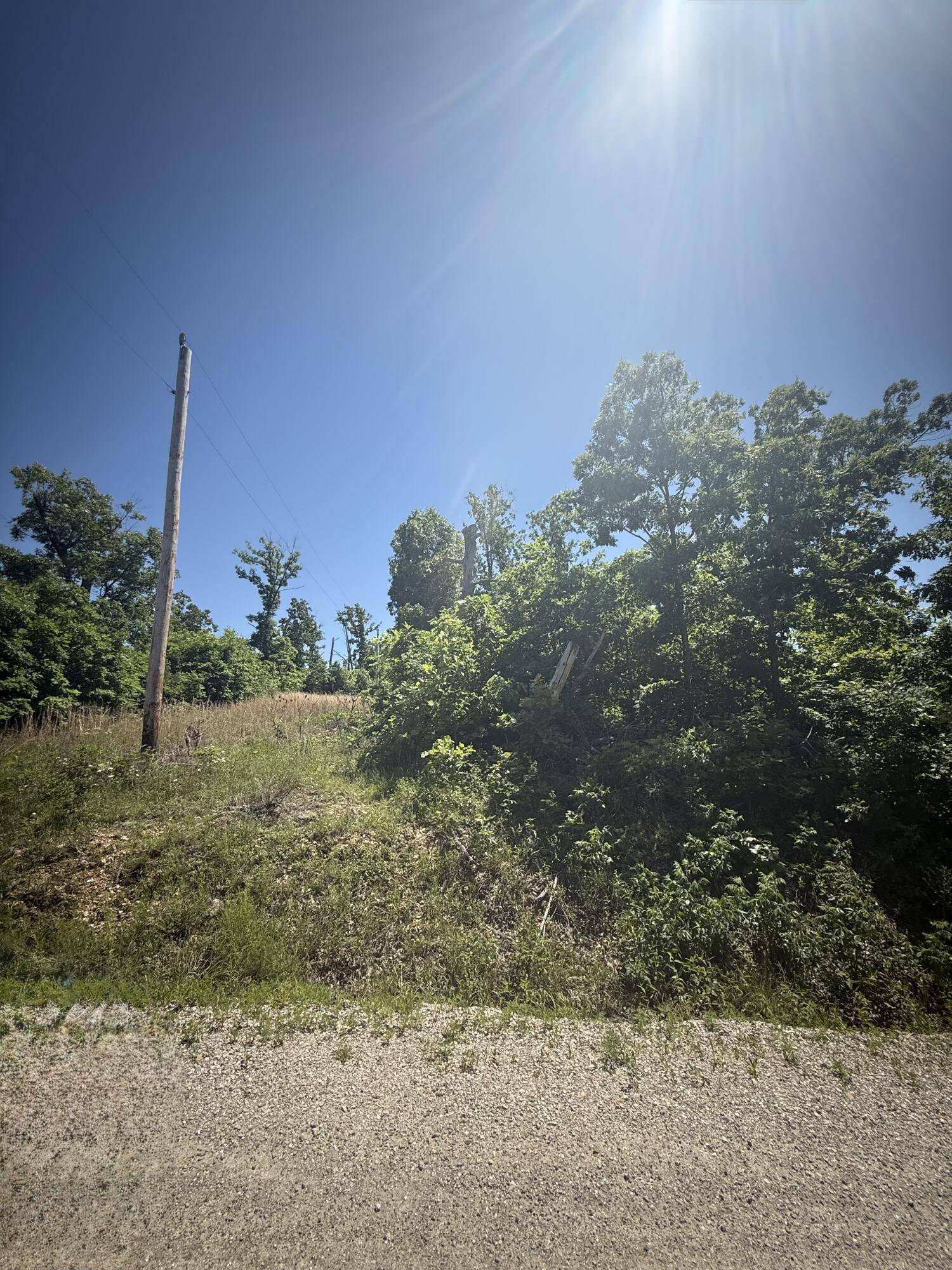 000 Stanton RD, Richland, MO 65556