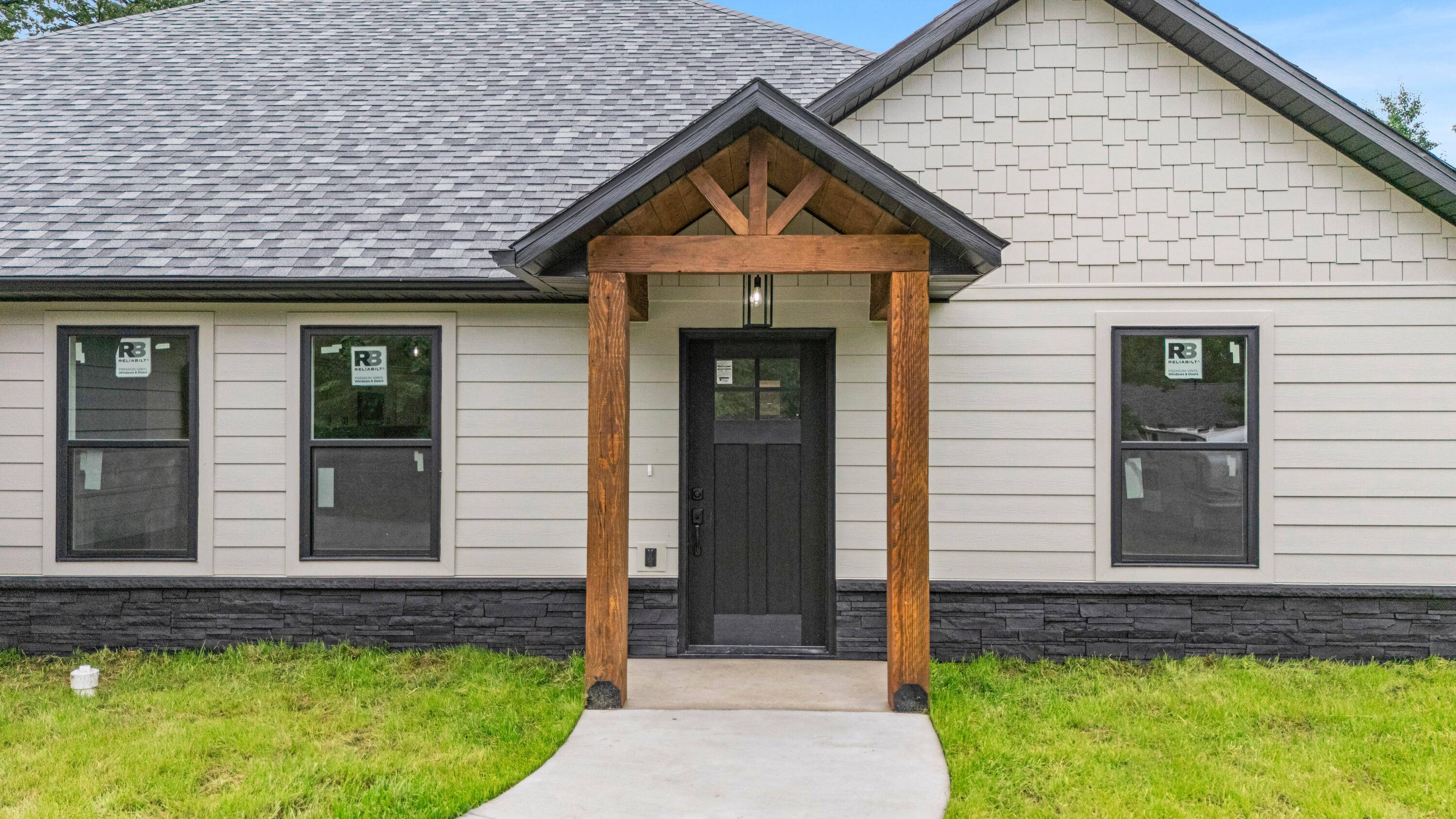 3002 Ginger DR, West Plains, MO 65775