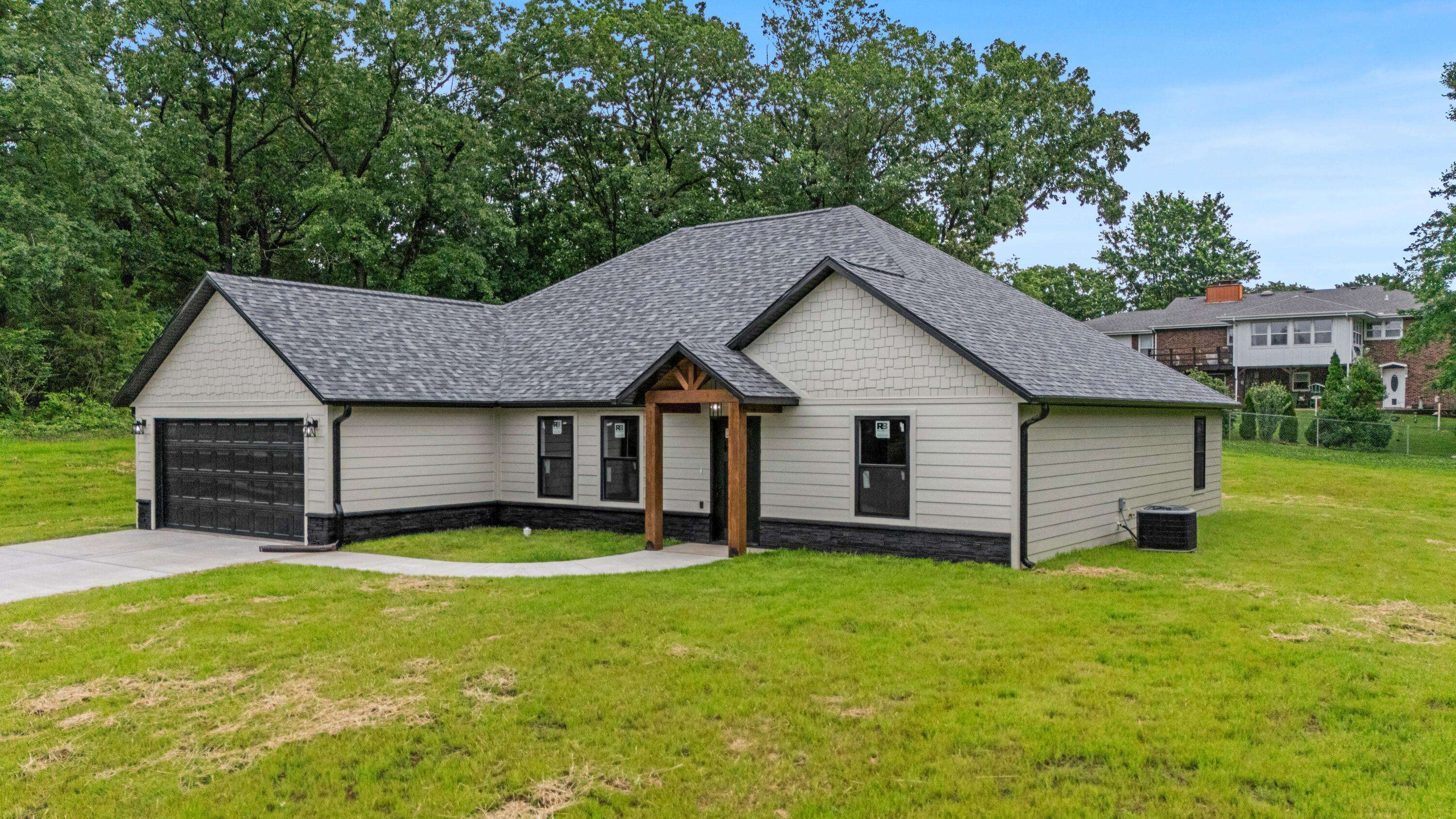 3002 Ginger DR, West Plains, MO 65775