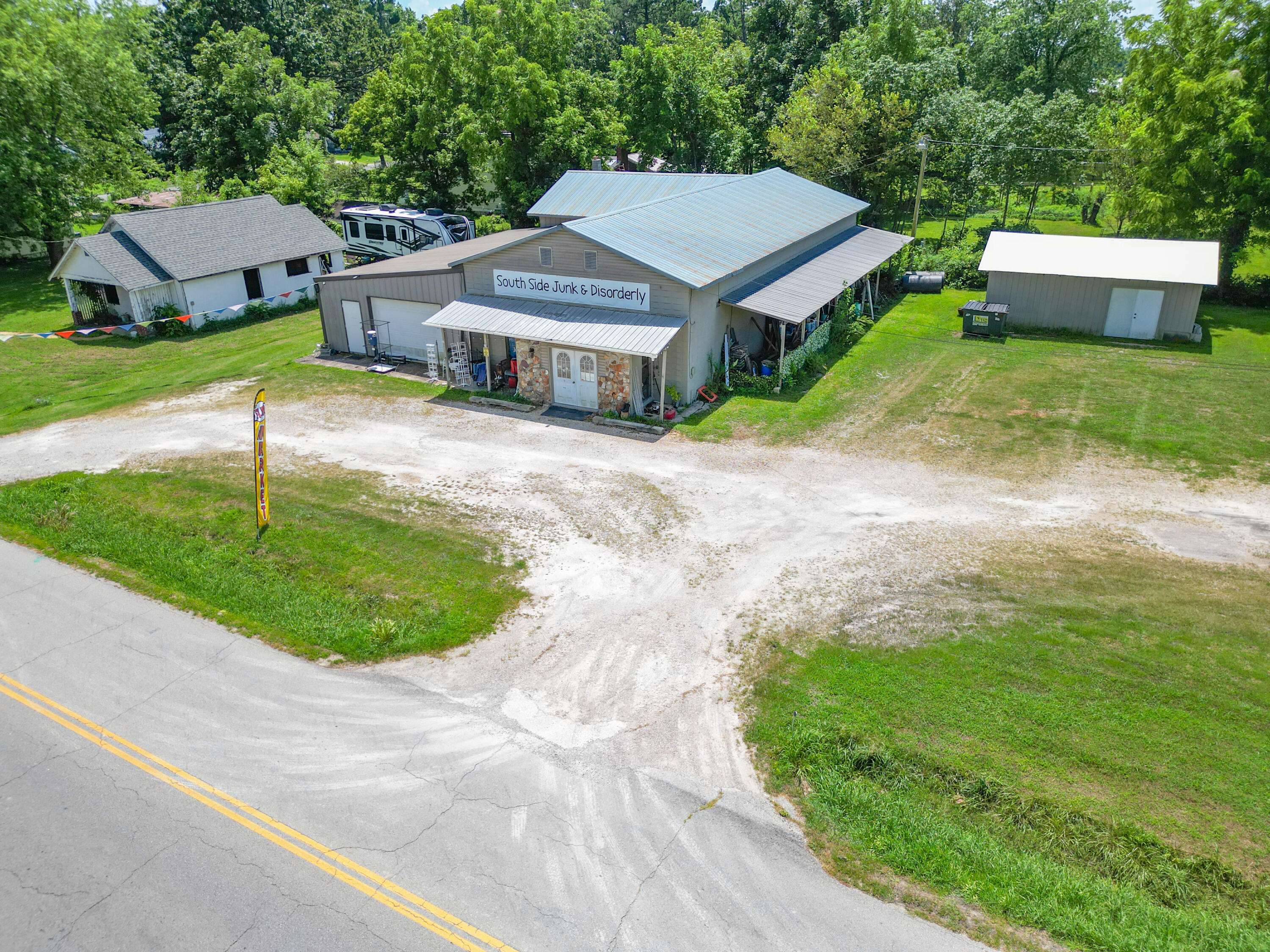 405 W Clouse ST, Mountain Grove, MO 65711