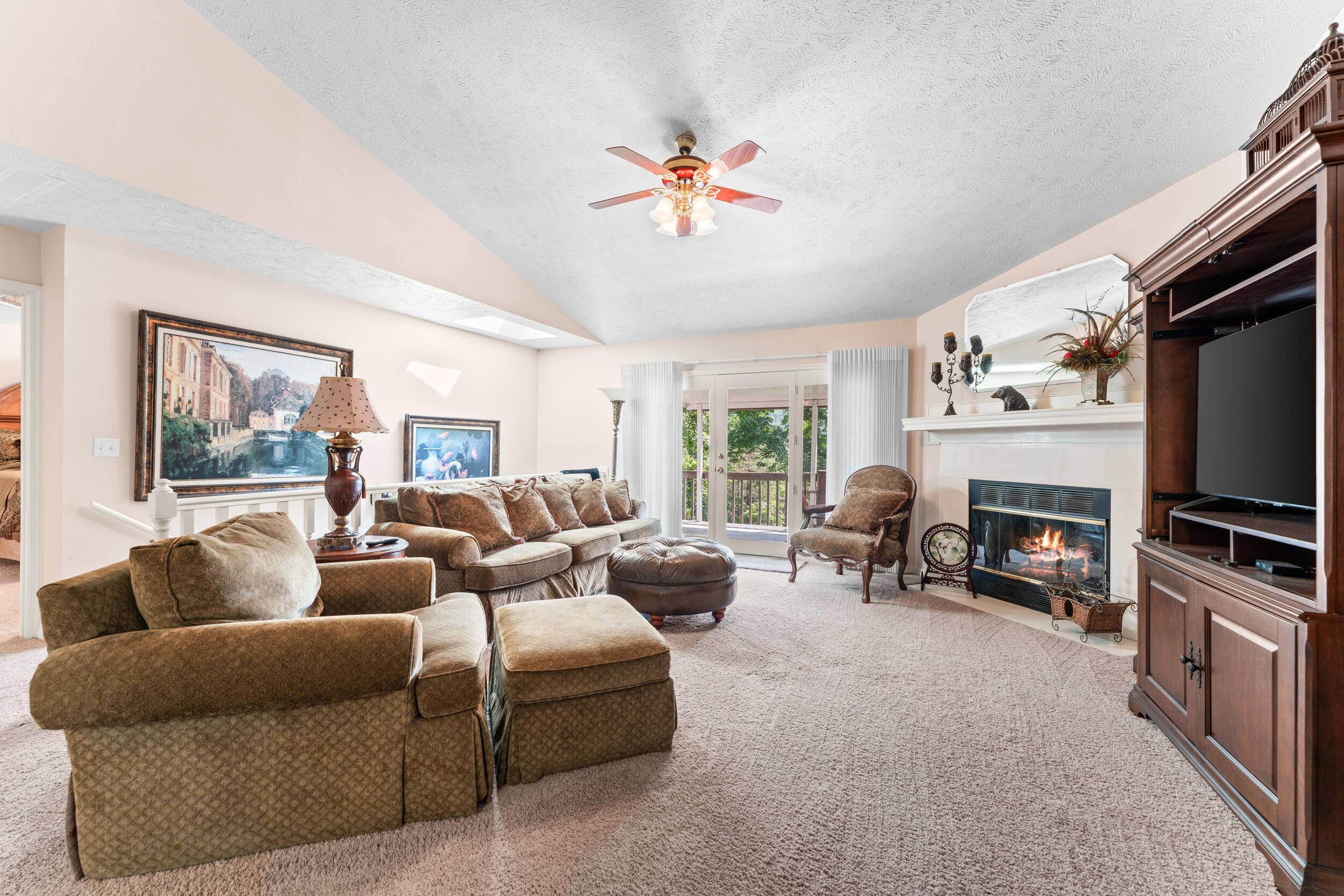 200 Eagle Pointe DR, Branson, MO 65616