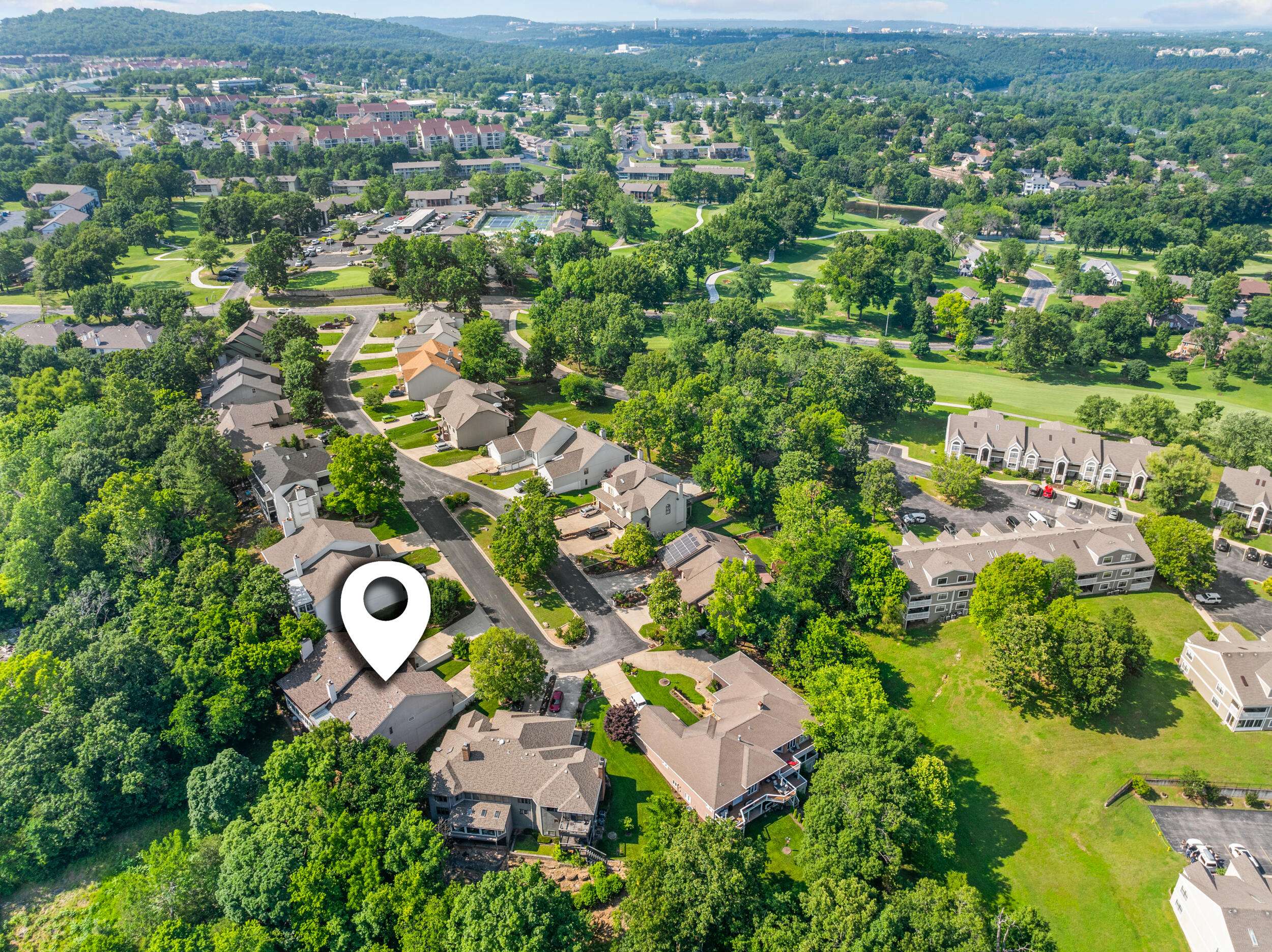 200 Eagle Pointe DR, Branson, MO 65616
