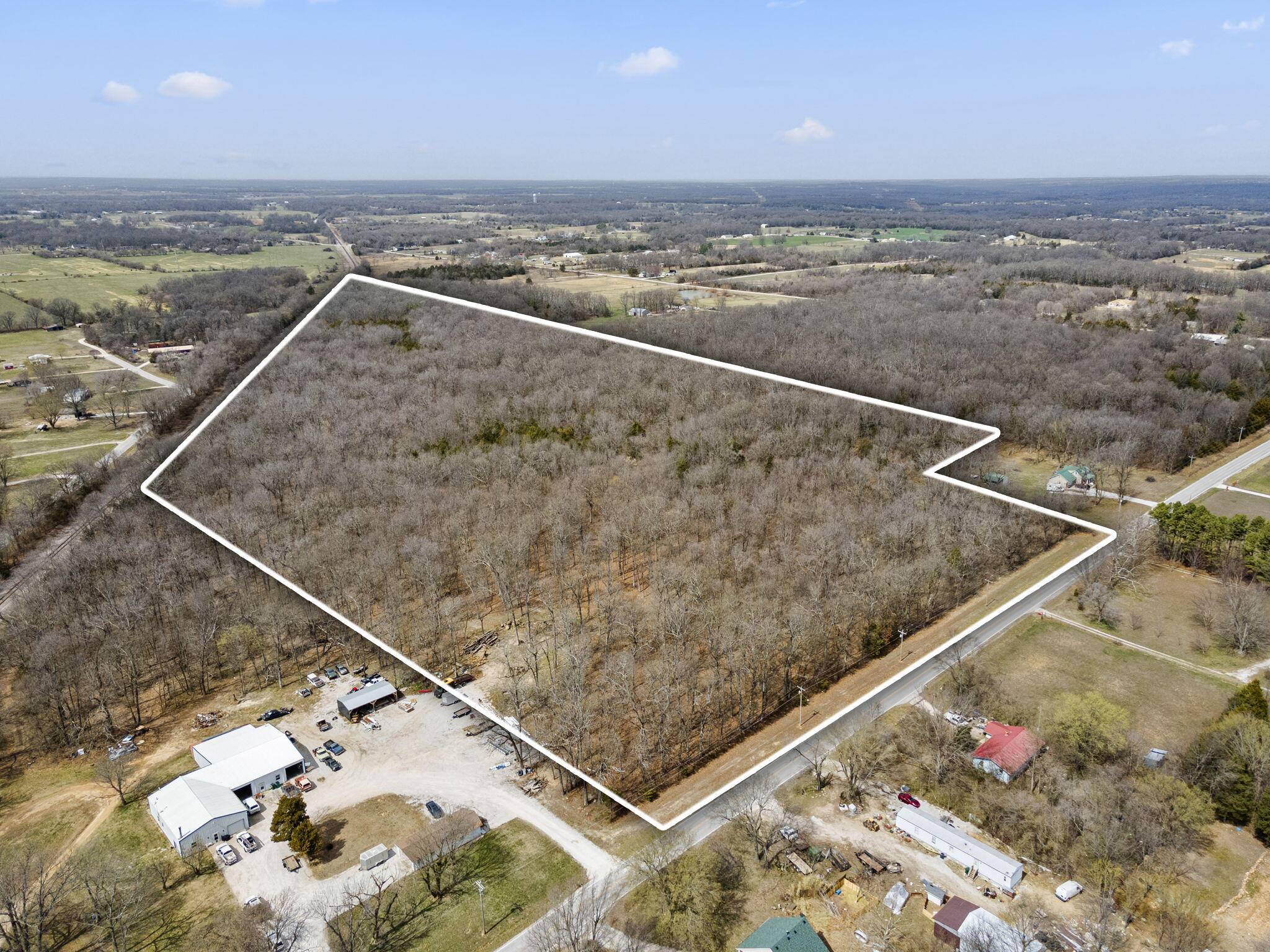 2007 N Farm Road 89, Springfield, MO 65802