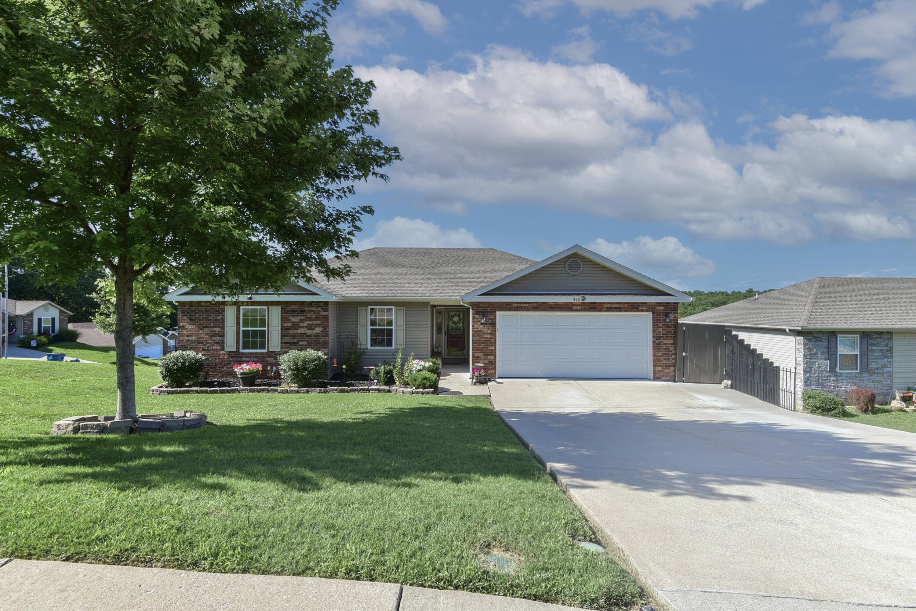 440 Spring Meadow Pkwy, Branson, MO 65616