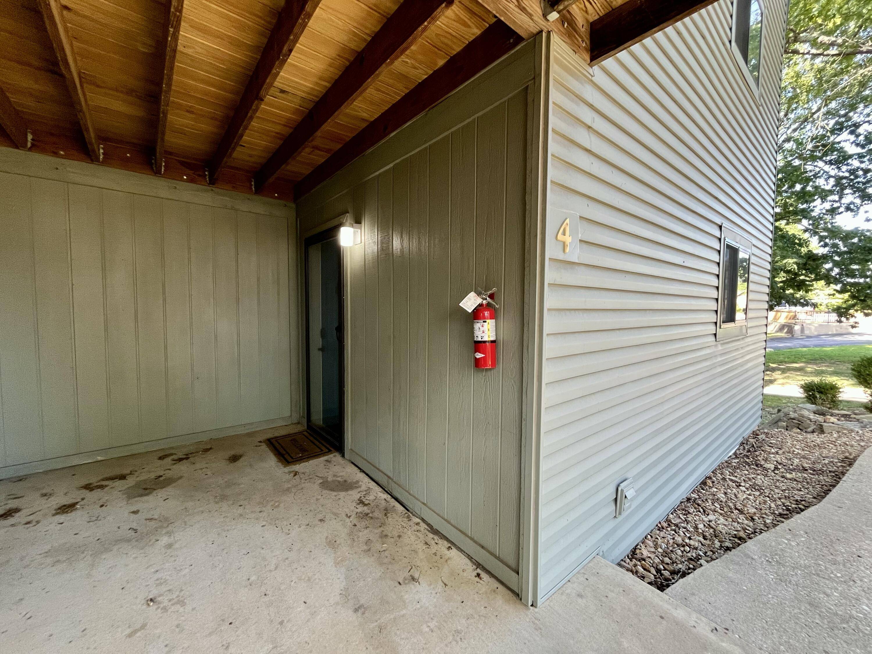 239 Notch LN #4, Branson West, MO 65737