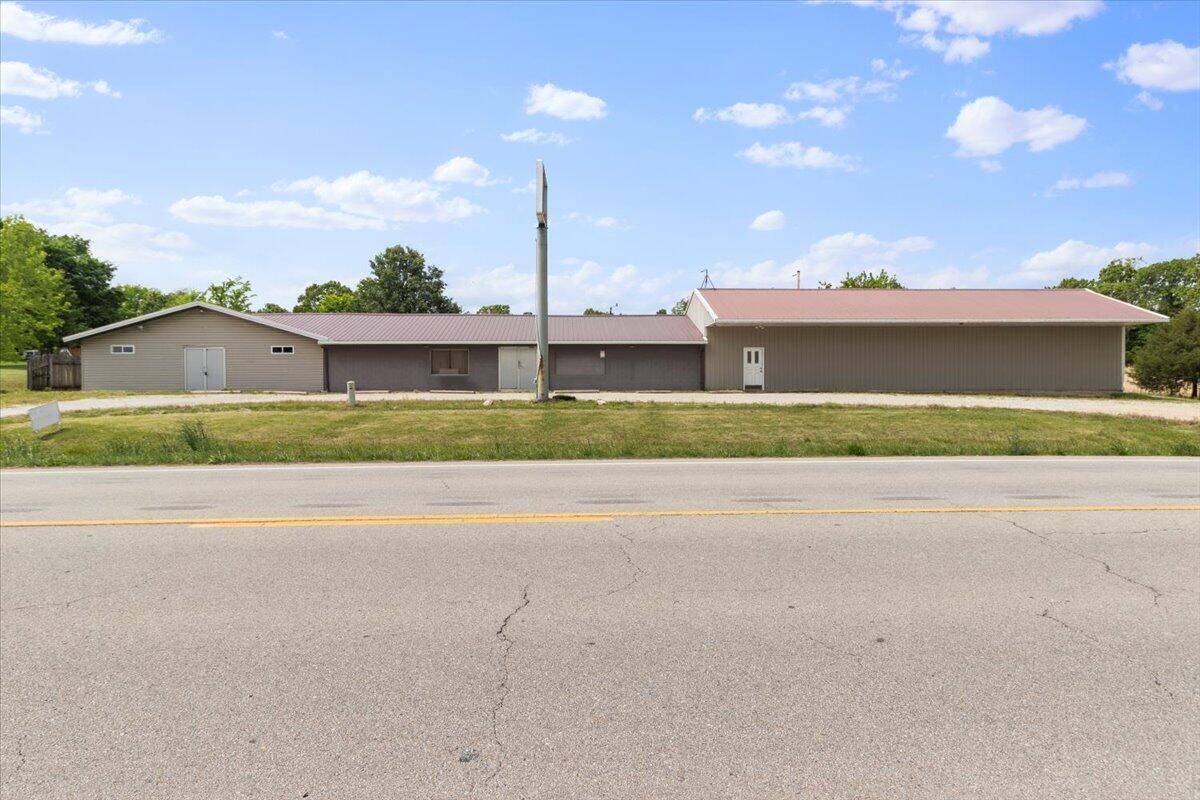 3493 Us Highway 160, West Plains, MO 65775