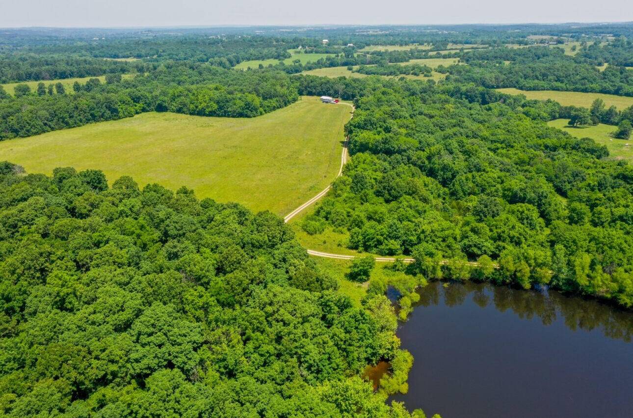 000 S 196th Road, Halfway, MO 65663