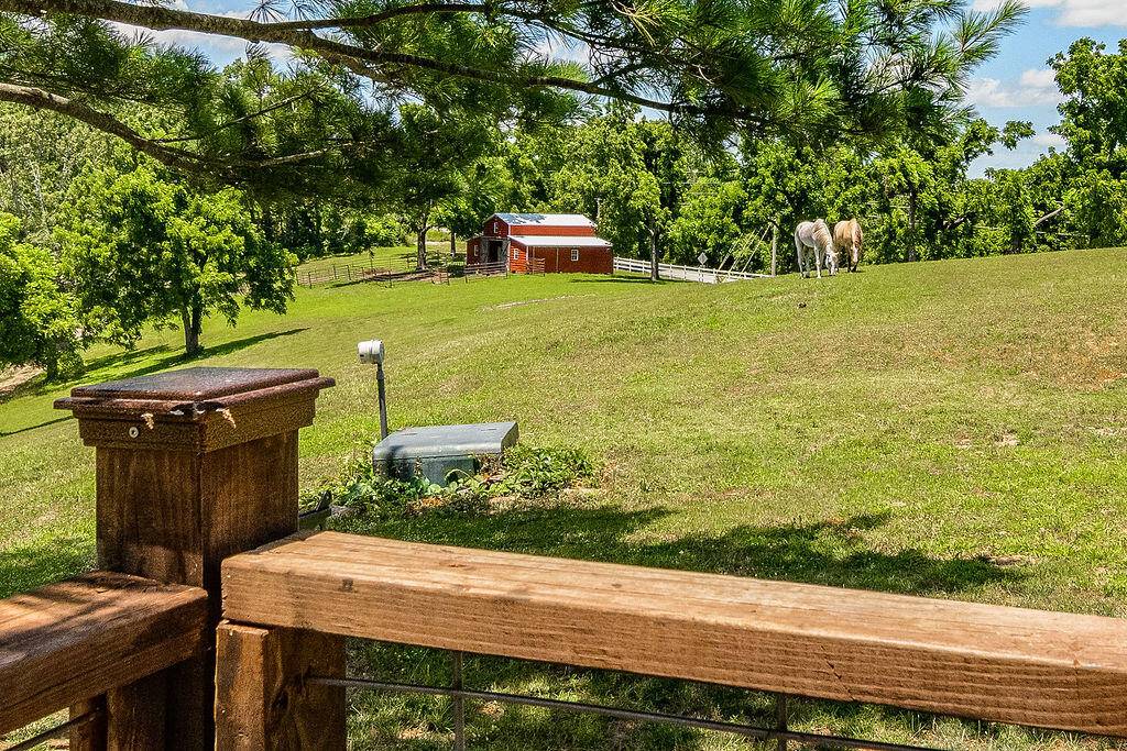 10620 W State Highway 76, Cape Fair, MO 65624