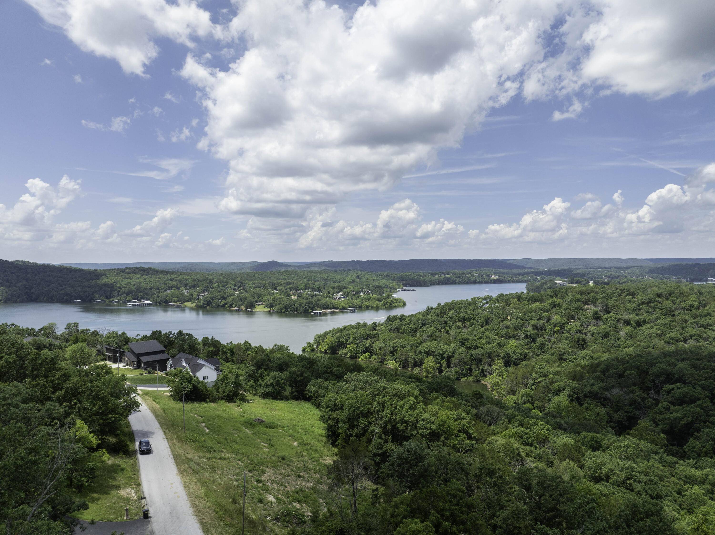 55 Seagull LN, Cape Fair, MO 65624