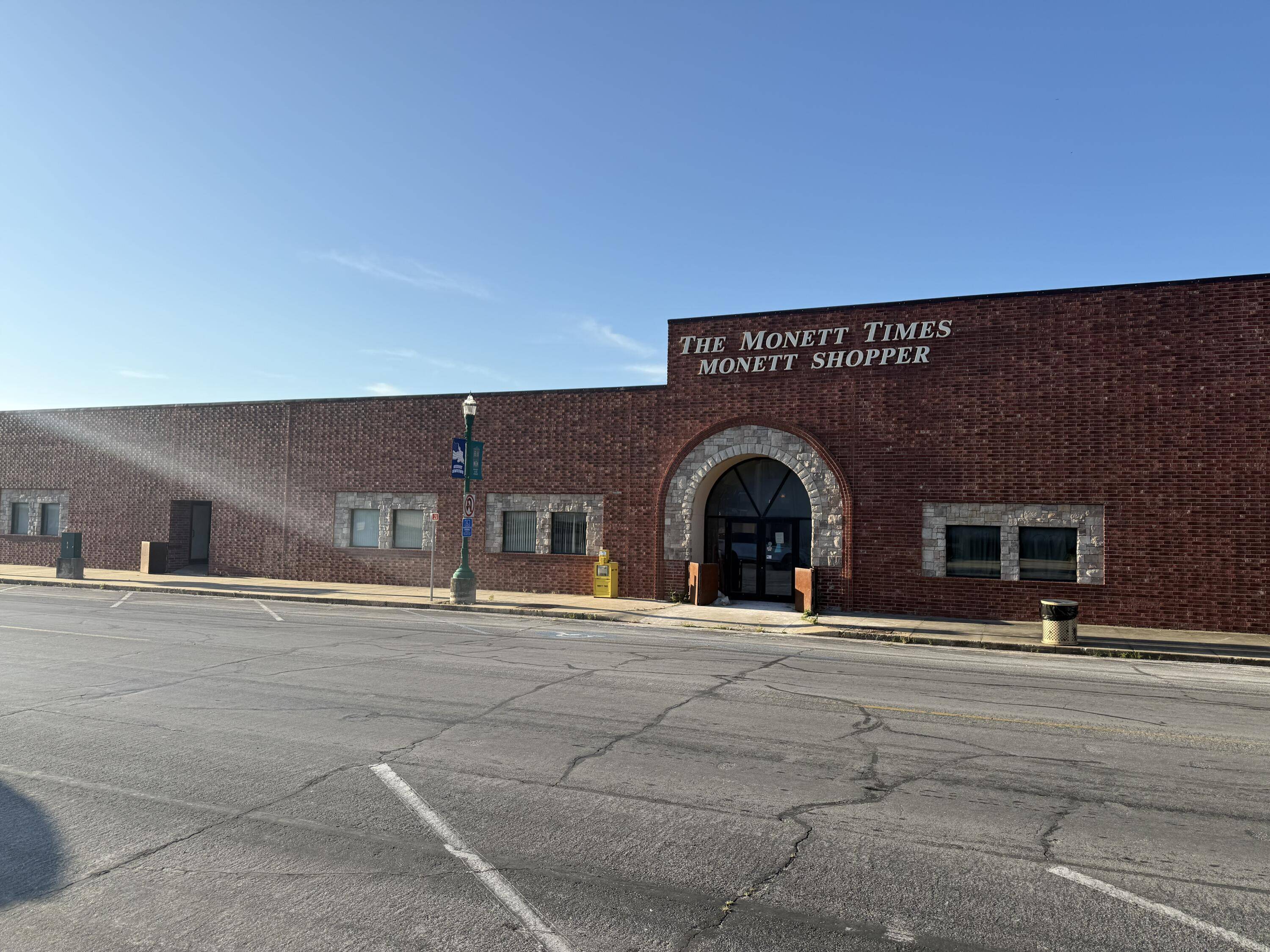 505 E Broadway ST, Monett, MO 65708