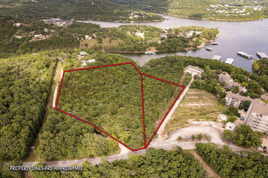 2028 Indian Point RD, Branson, MO 65616