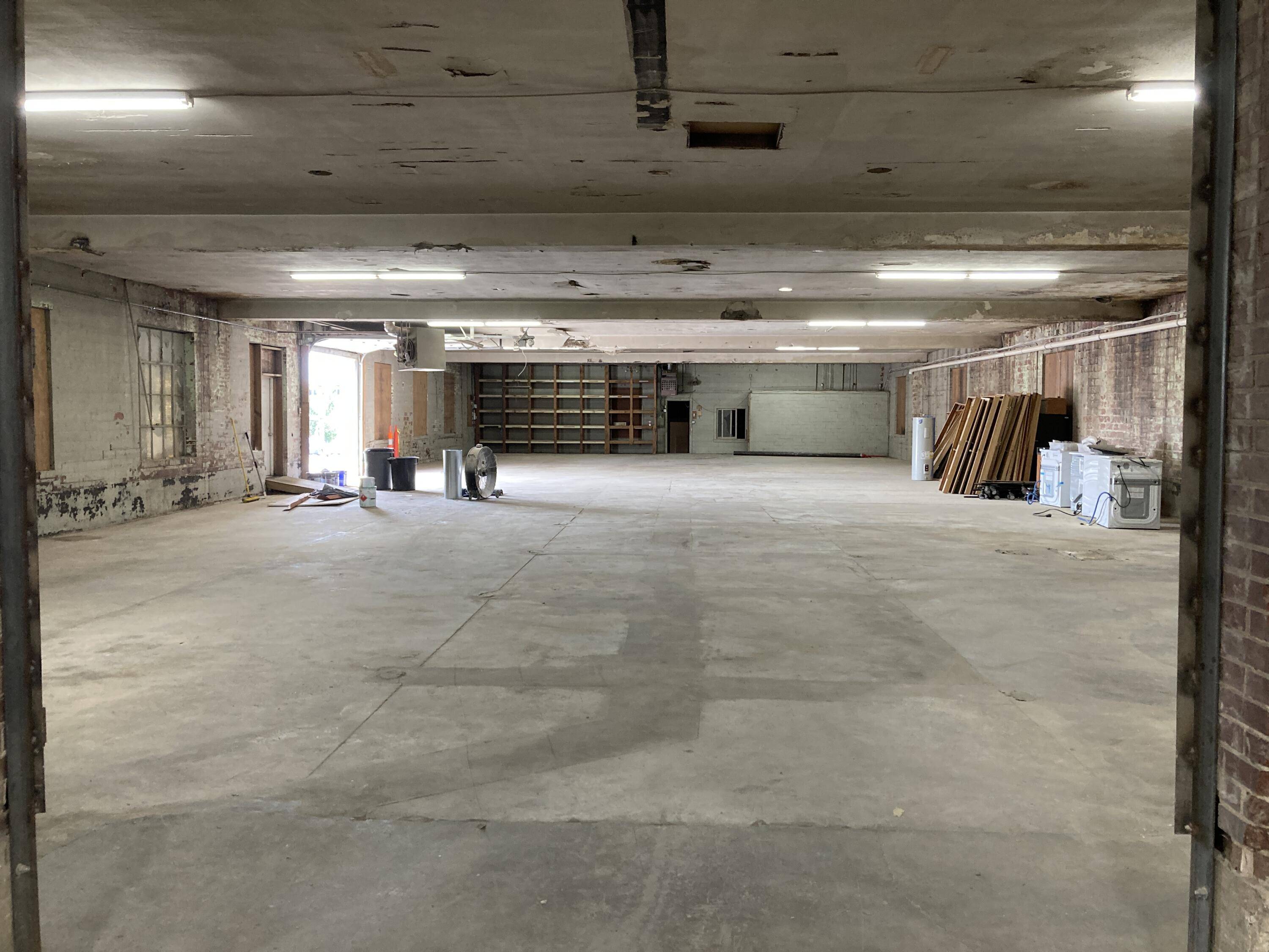 524 W College ST, Springfield, MO 65806