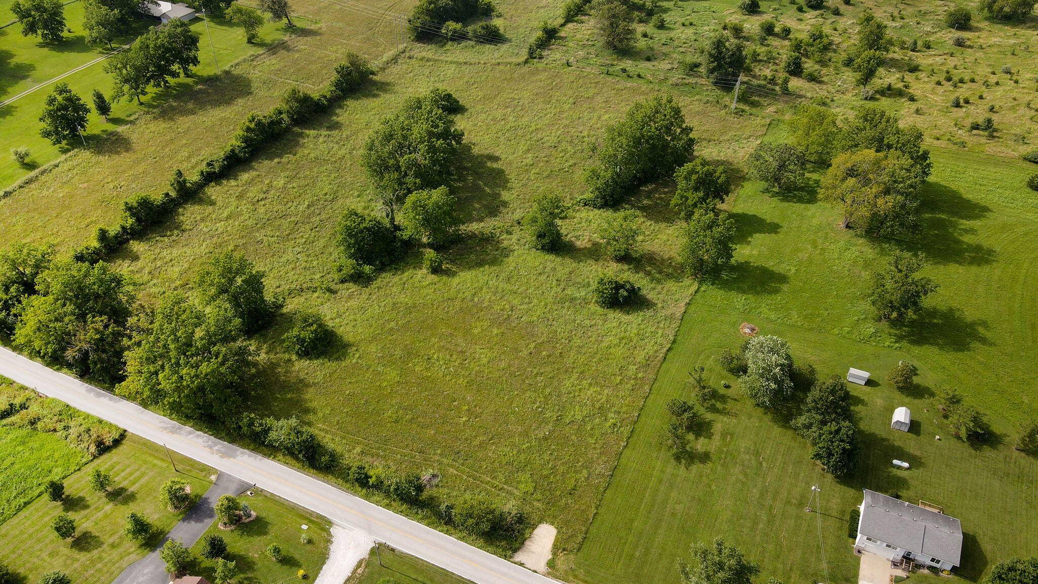 000 E Farm Road 194, Rogersville, MO 65742