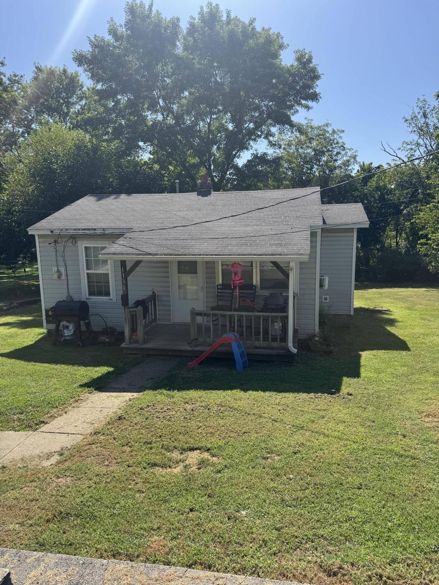 1331 N Howell AVE, West Plains, MO 65775