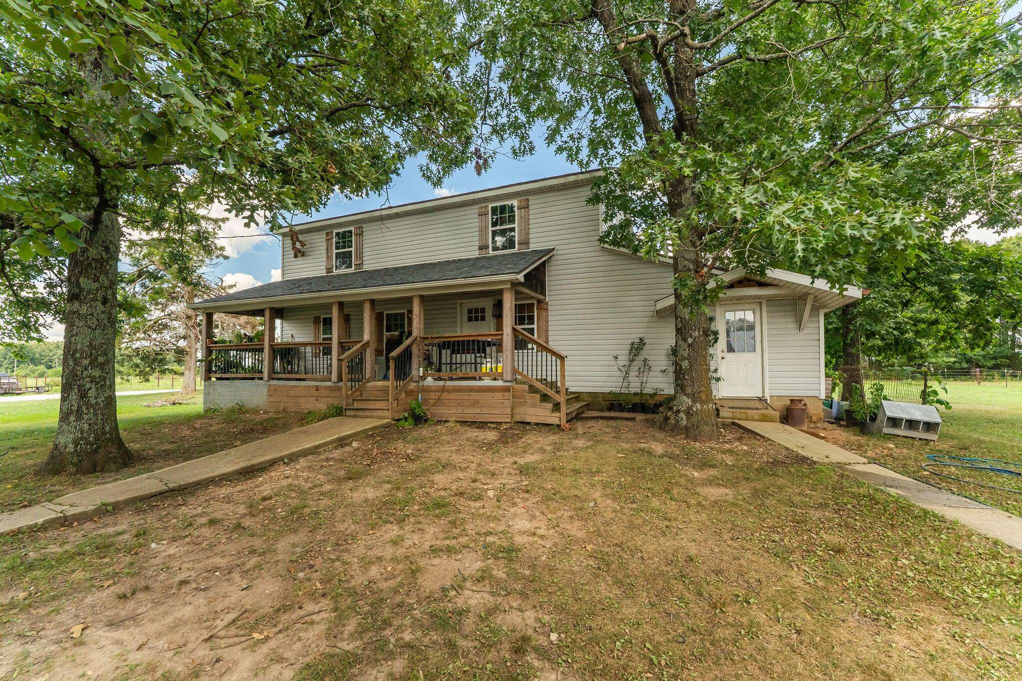 1311 W Clinton AVE, Seymour, MO 65746