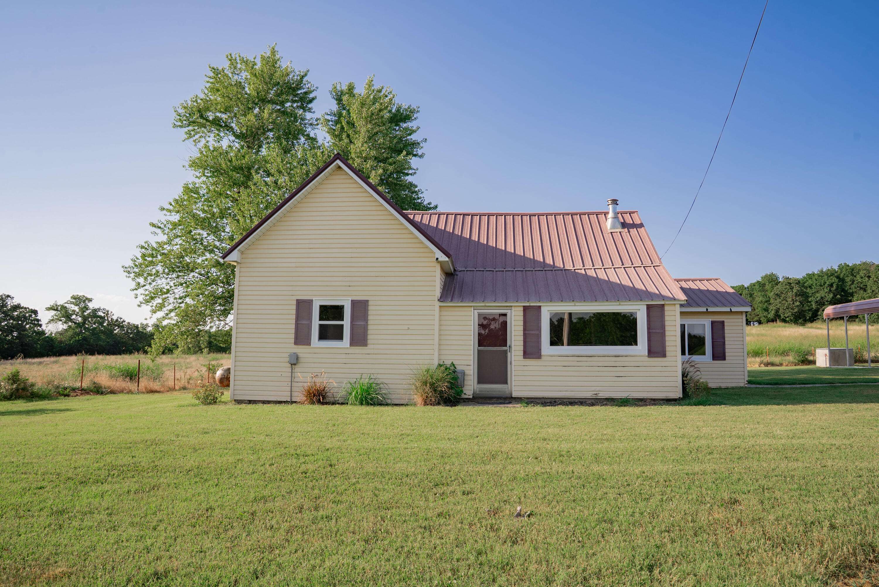 11861 E 1350 RD, Stockton, MO 65785
