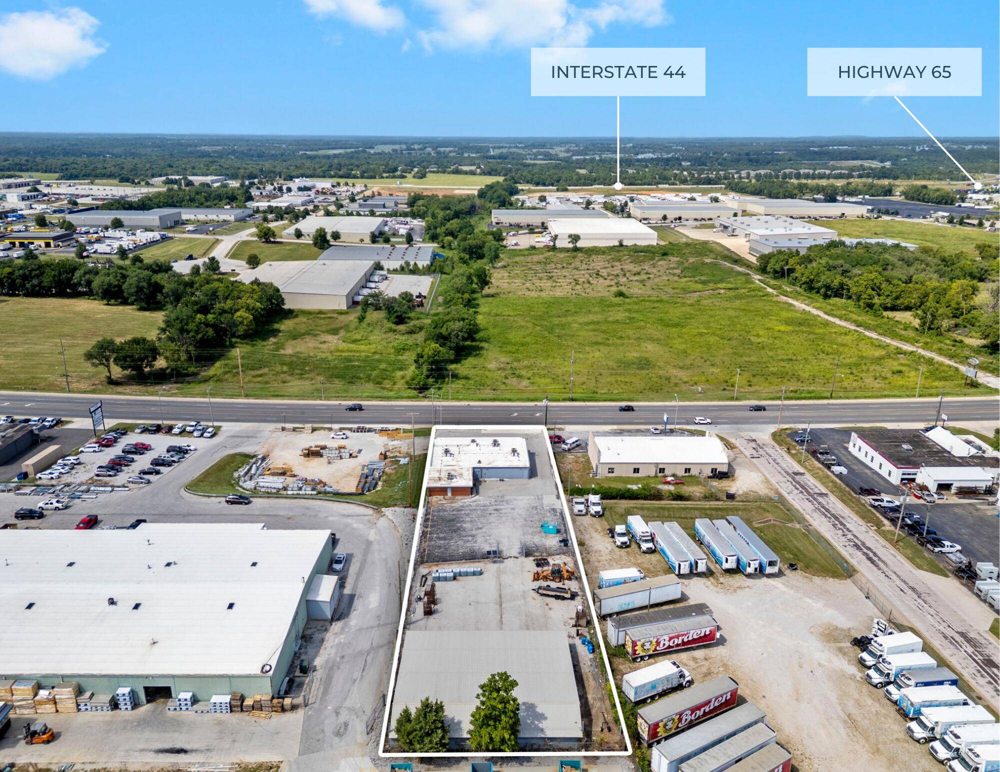 2752 E Kearney ST, Springfield, MO 65803